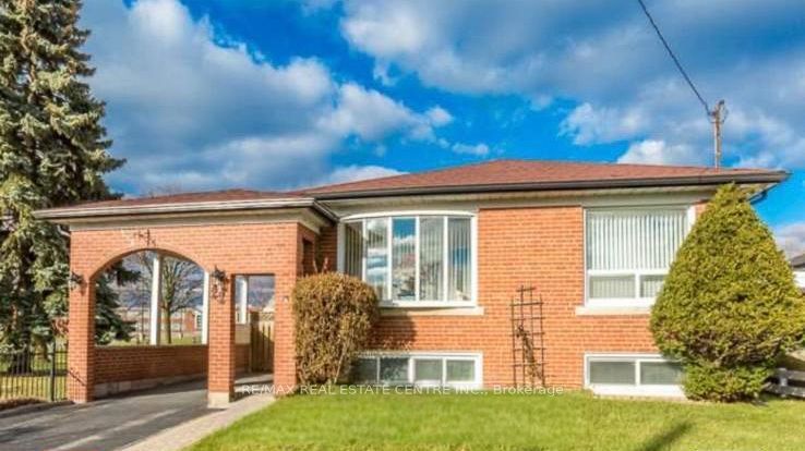 22 Beran Drive, Toronto, On M1g 1g1