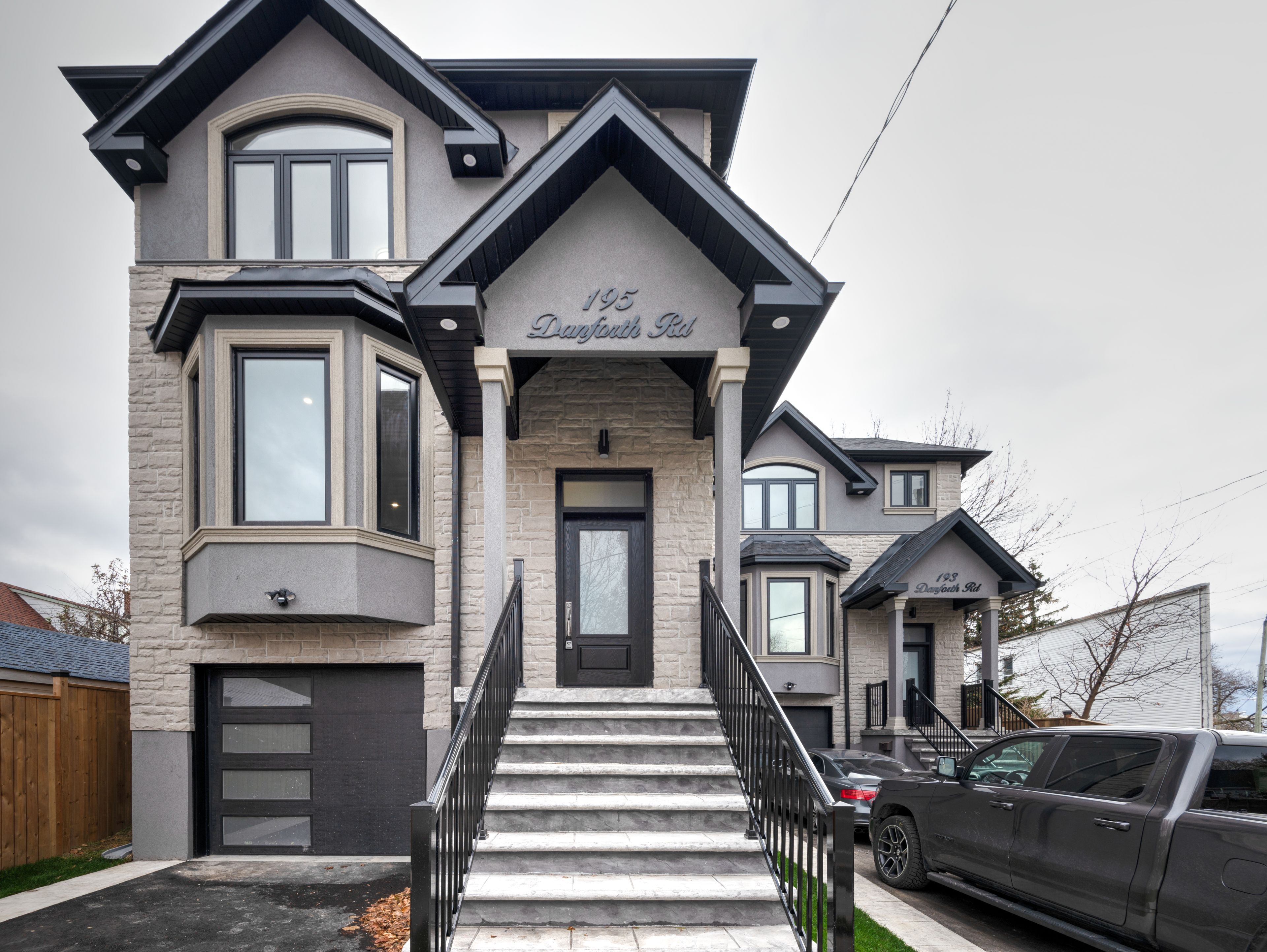 195 Danforth Road, Toronto, On M1l 3x1