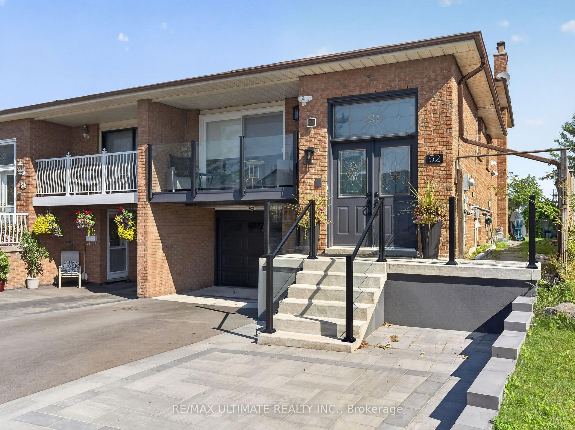 52 Revlis Crescent, Toronto, On M1v 1e9