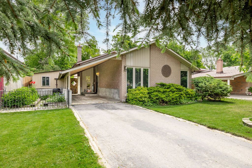 865 Krosno Boulevard, Pickering, On L1w 1h2