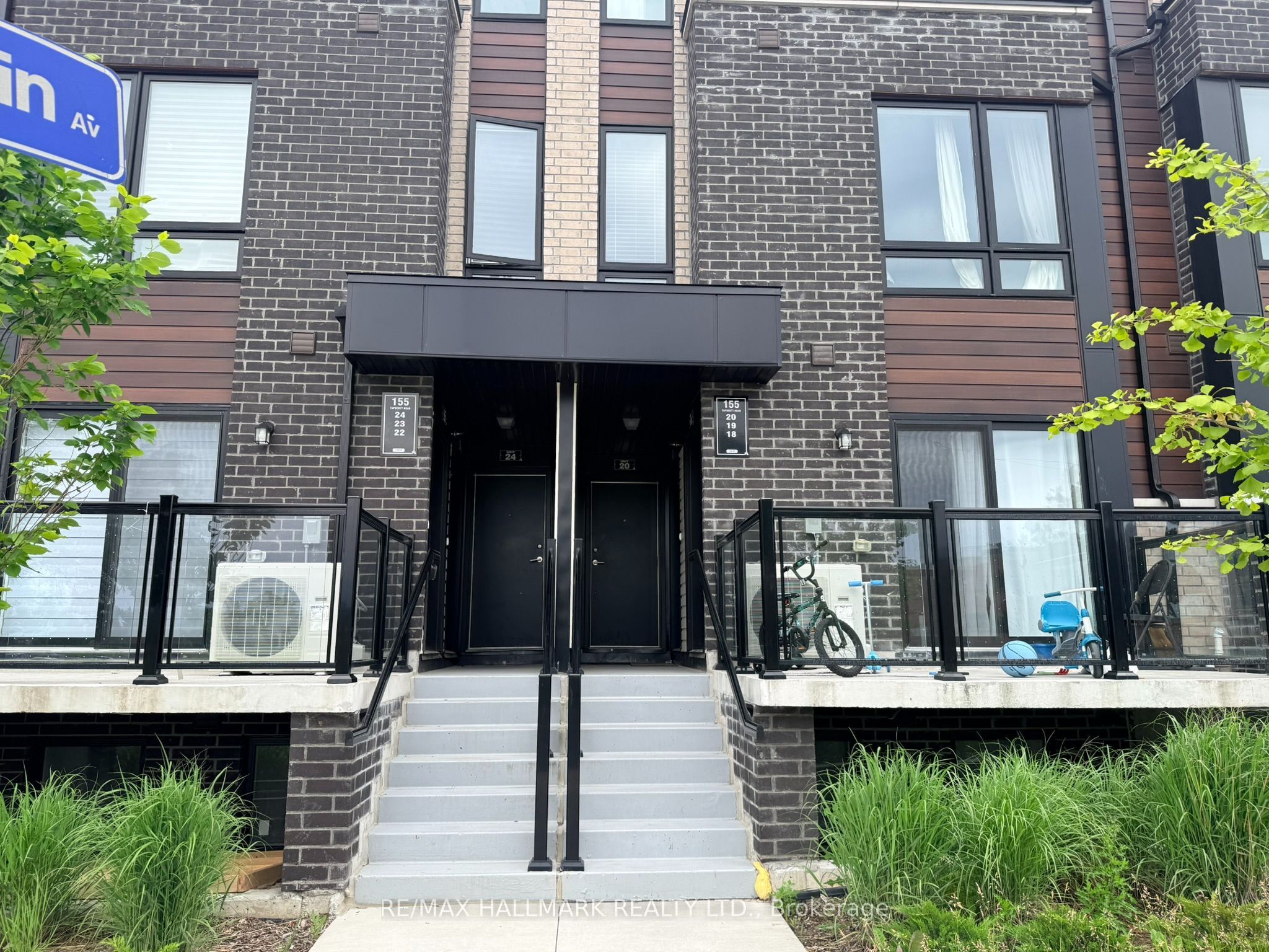 155 Tapscott Road 18, Toronto, On M1b 1e7