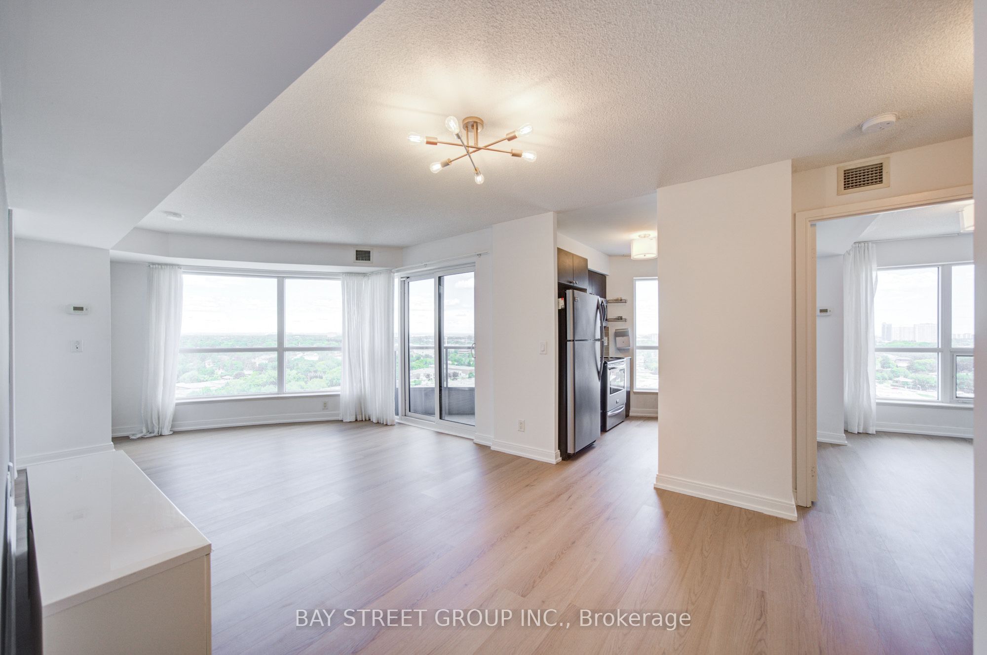 151 Village Green Square 1908, Toronto, On M1s 0k5