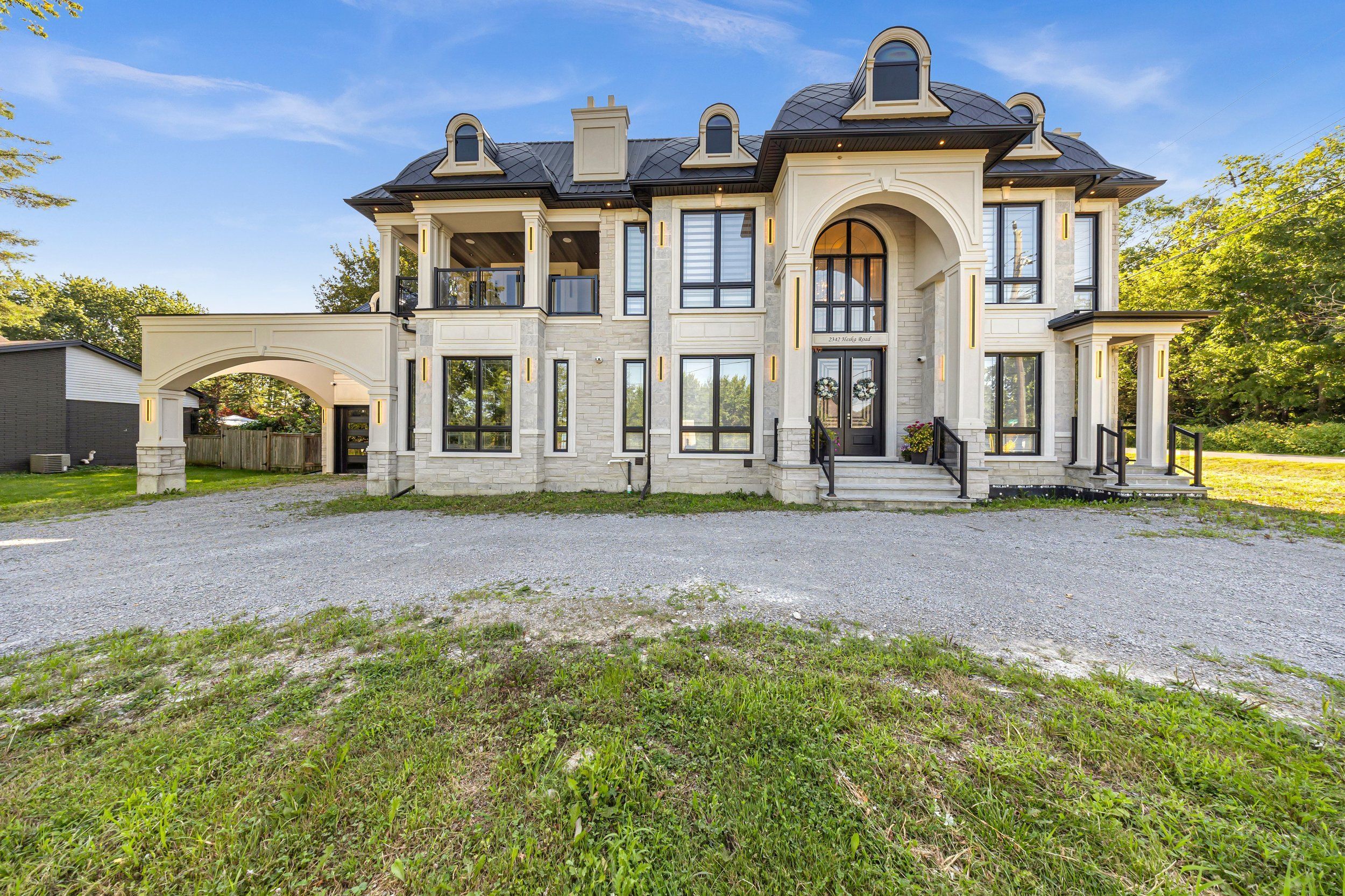 2342 Heska Road, Pickering, On L1x 0k1