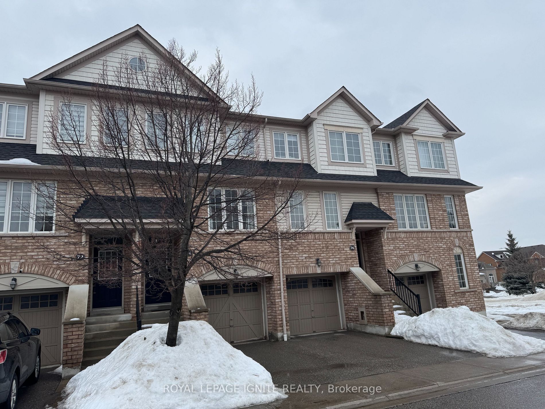 72 Oakins Lane, Ajax, On L1t 0h1
