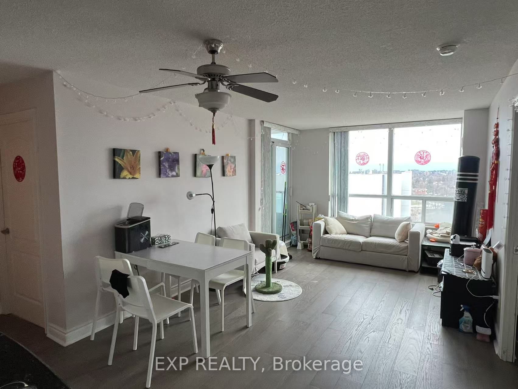 50 Brian Harrison Way 802, Toronto, On M1p 5j4