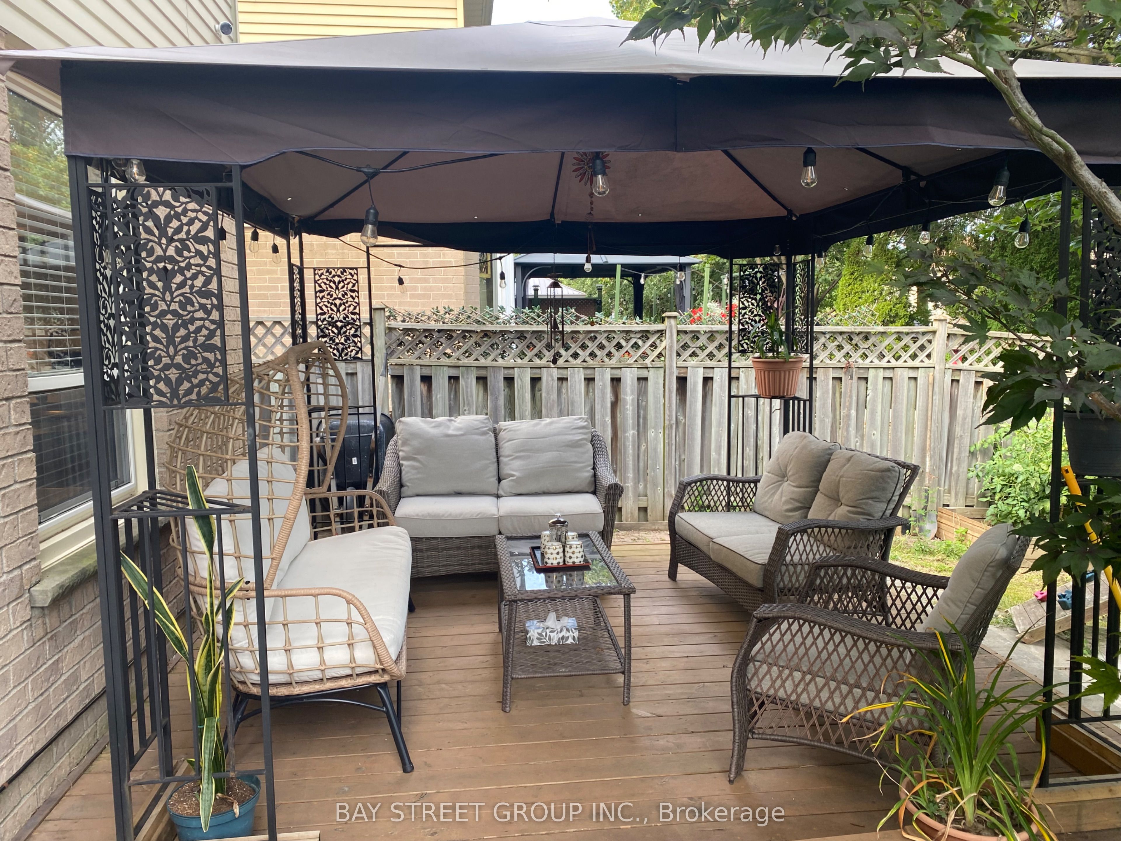 10 Hemingford Place, Whitby, On L1r 1g1