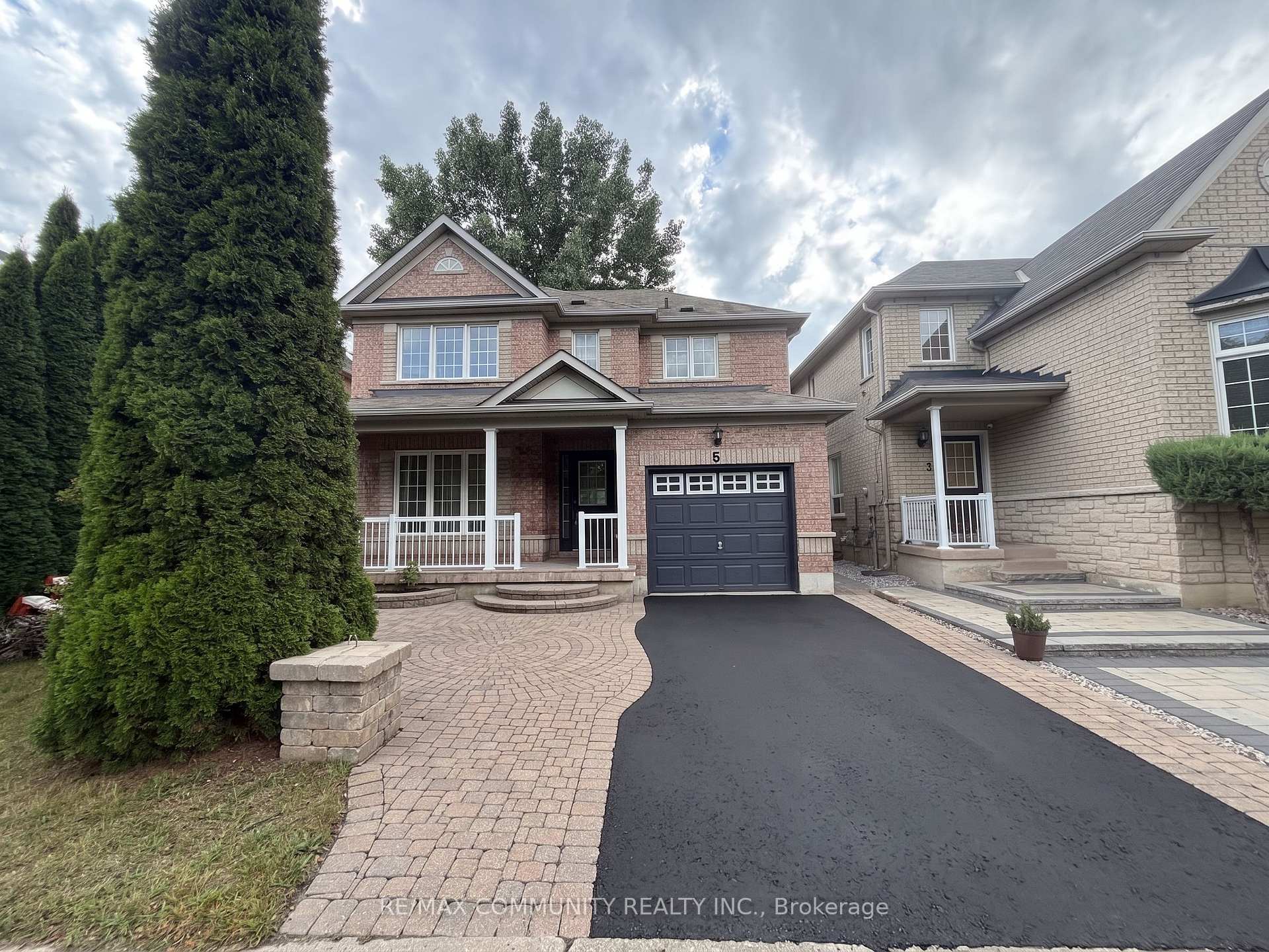 5 Canoe Crescent, Toronto, On M1x 1x9