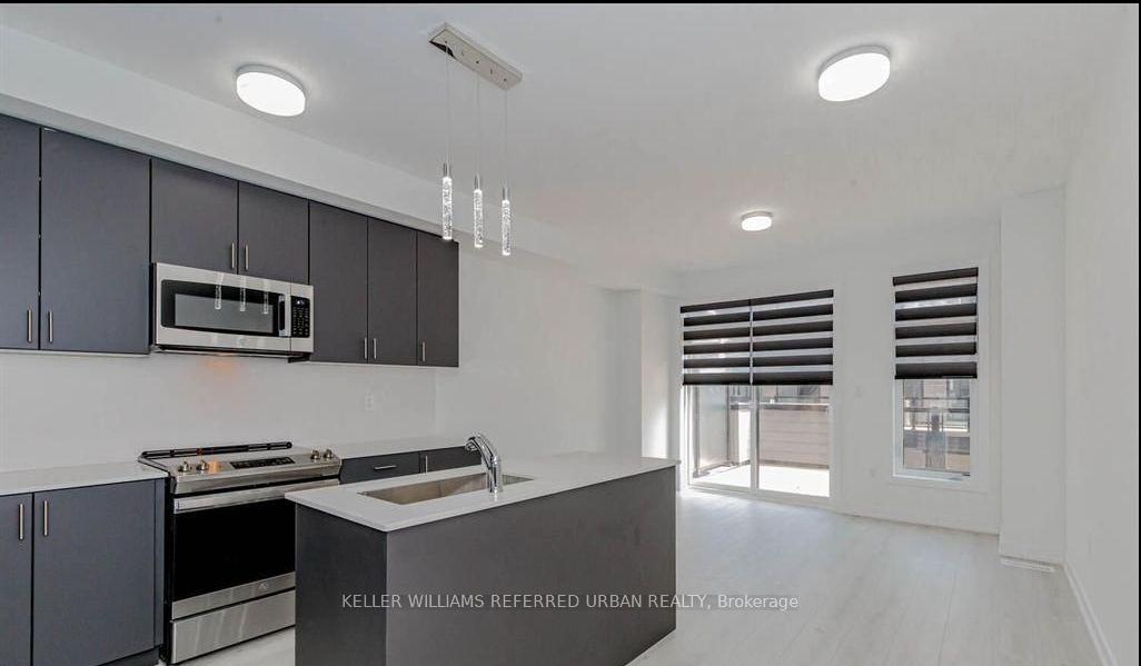 1579 Midland Avenue, Toronto, On M1p 3c1