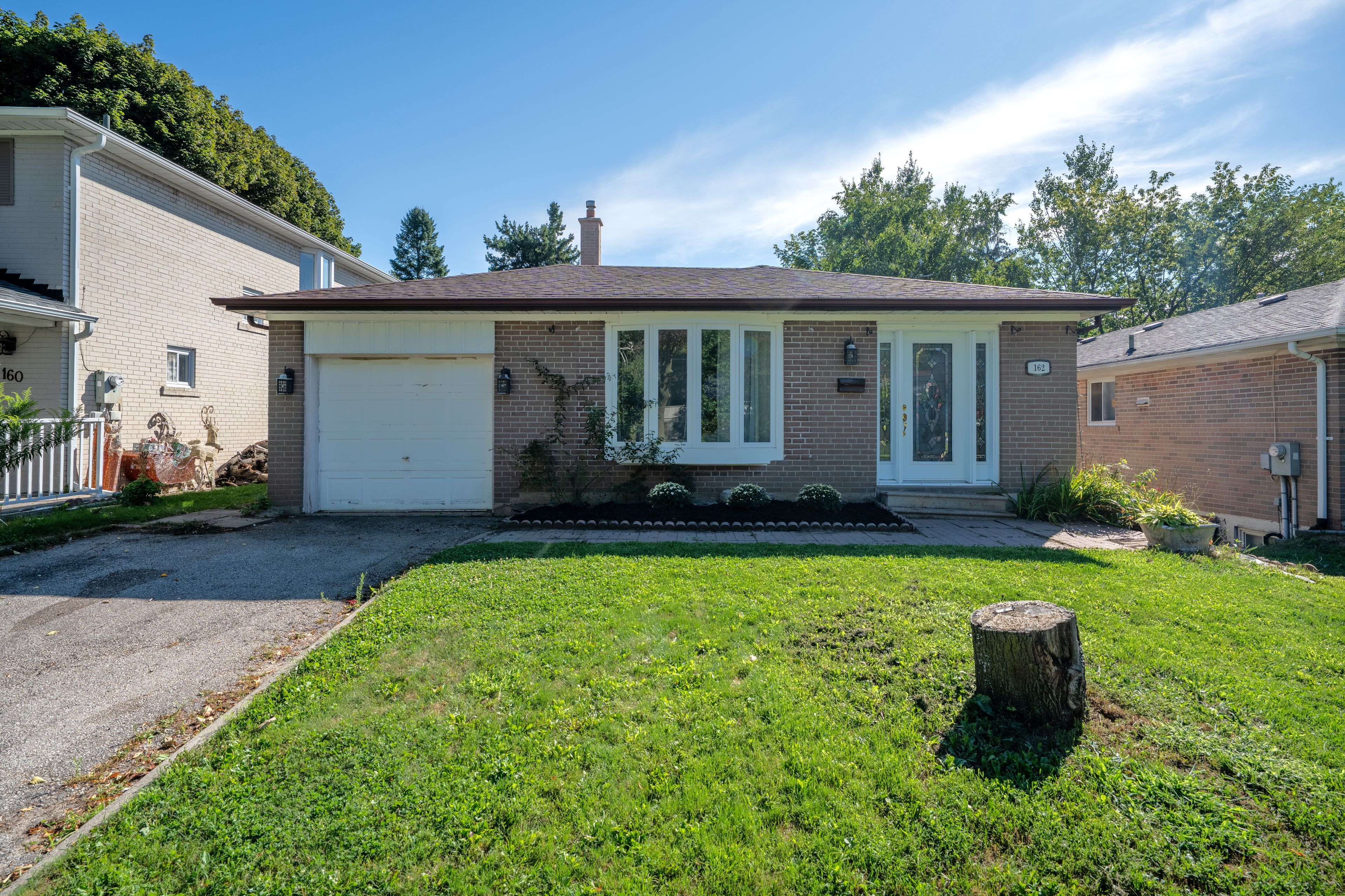 162 Merkley Square, Toronto, On M1g 2y8