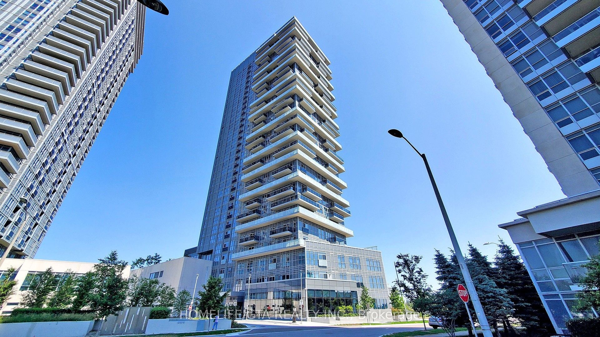 225 Village Green Square 1107, Toronto, On M1s 0l3