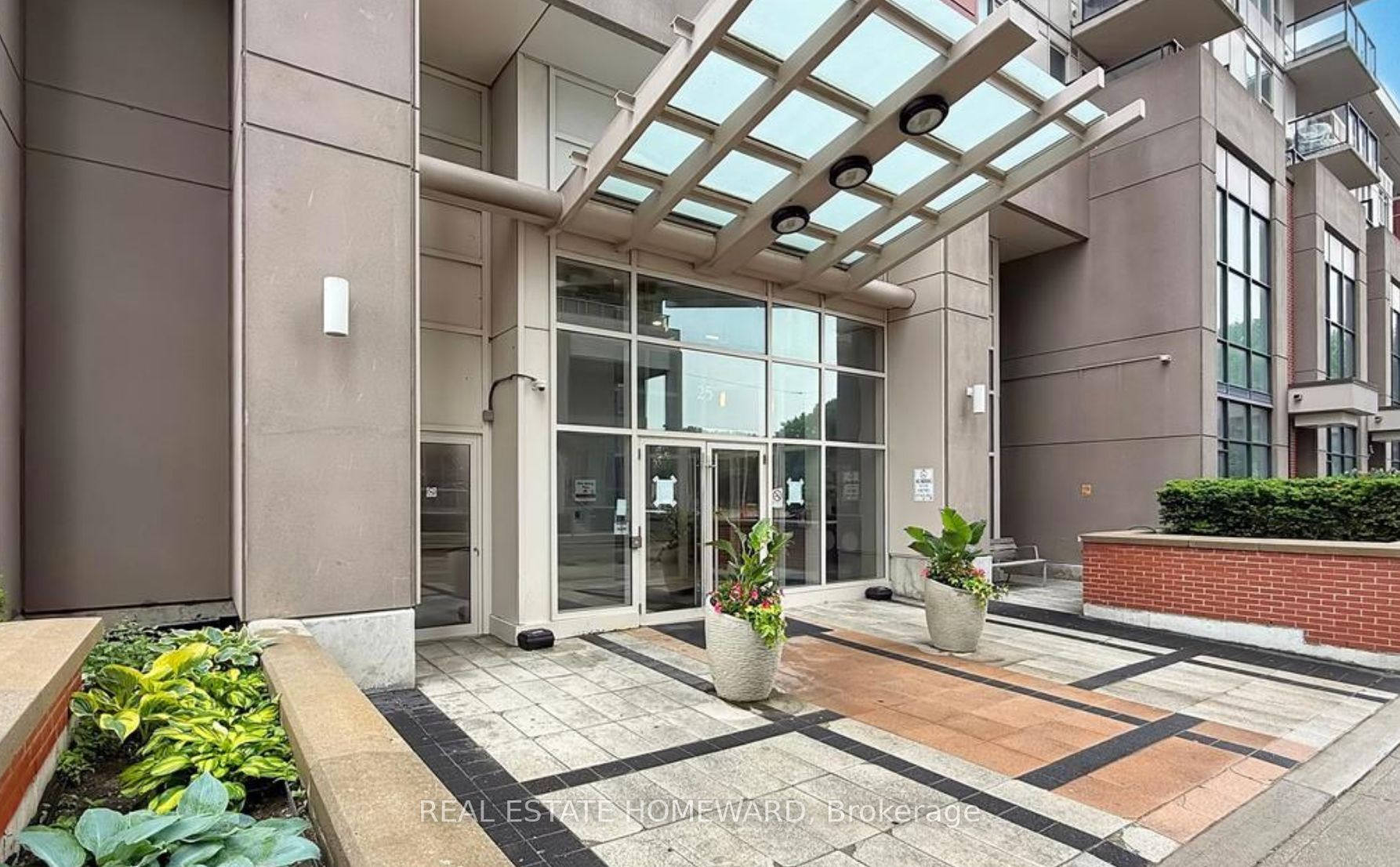 25 Town Centre Court 810, Toronto, On M1p 0b4