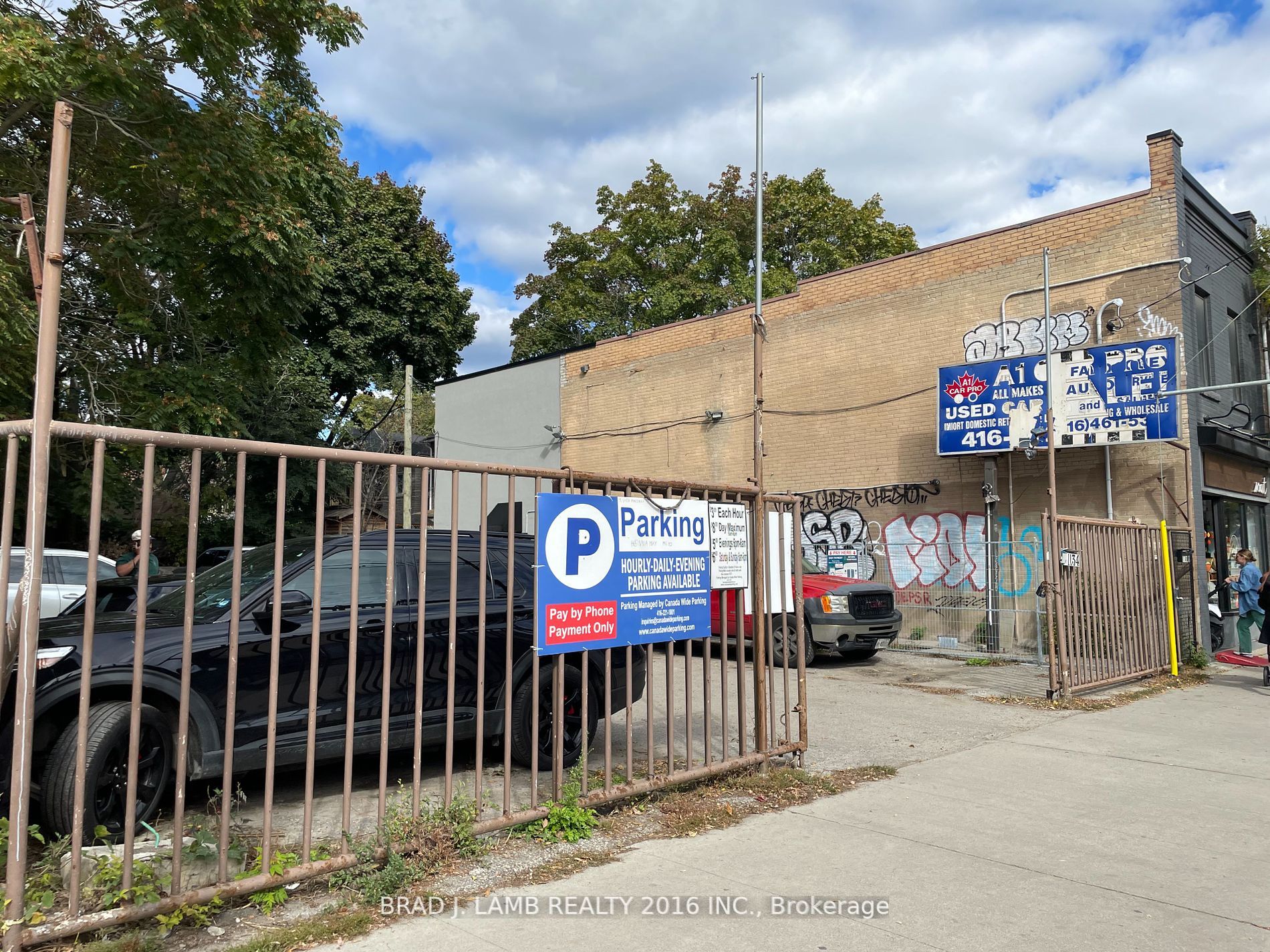 1134 Queen Street E, Toronto, On M4m 1l1
