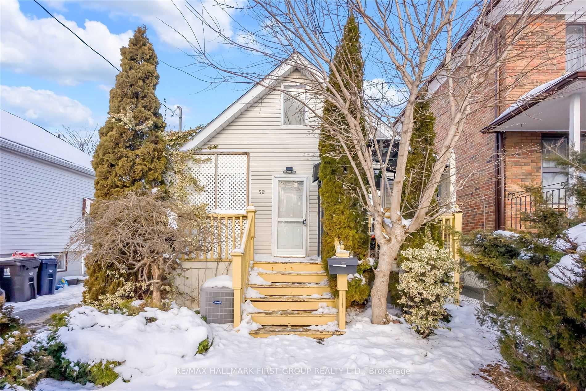 52 Malta Street, Toronto, On M1n 2l4