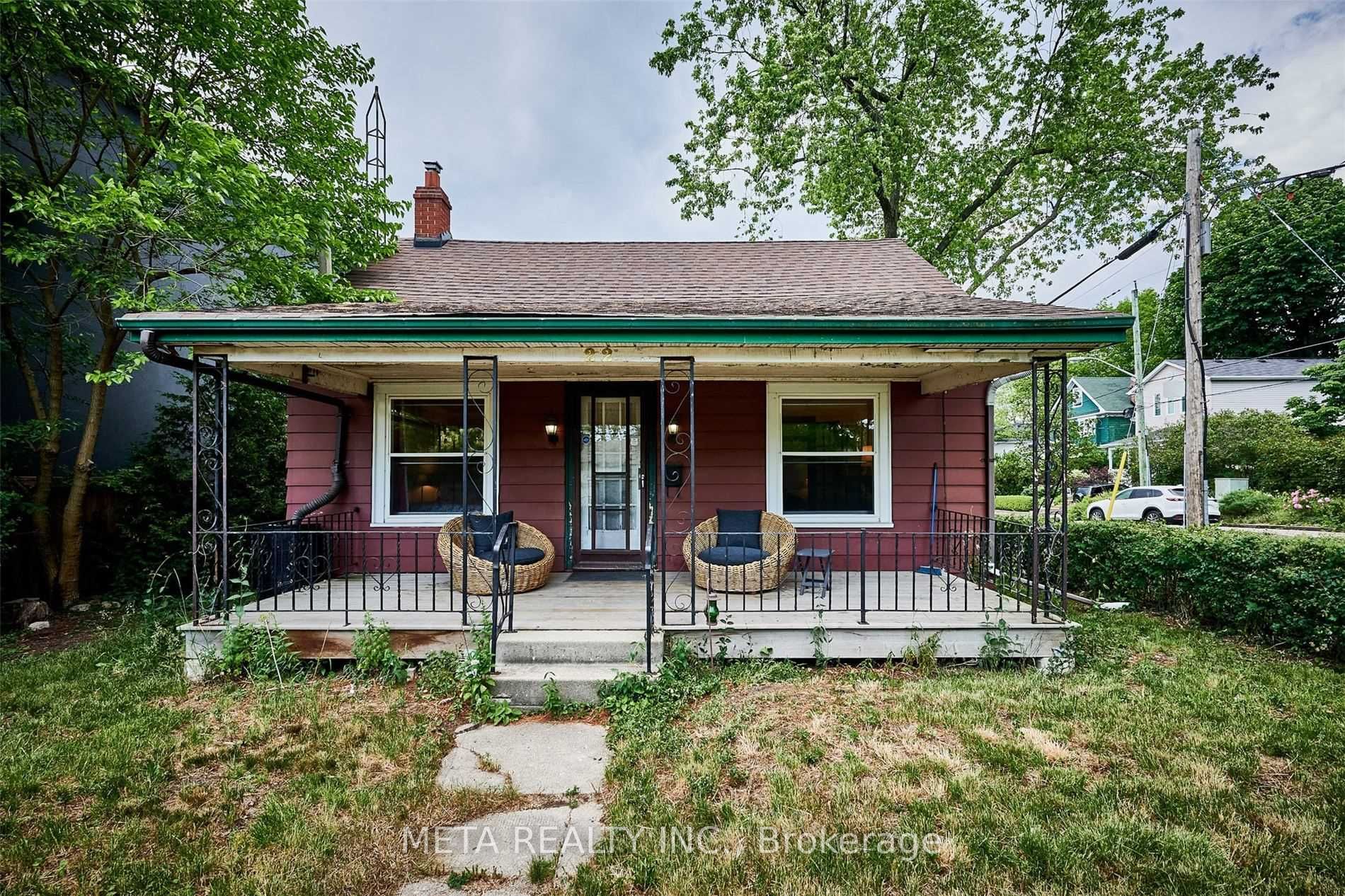 22 Freeman Street S, Toronto, On M1n 2b9