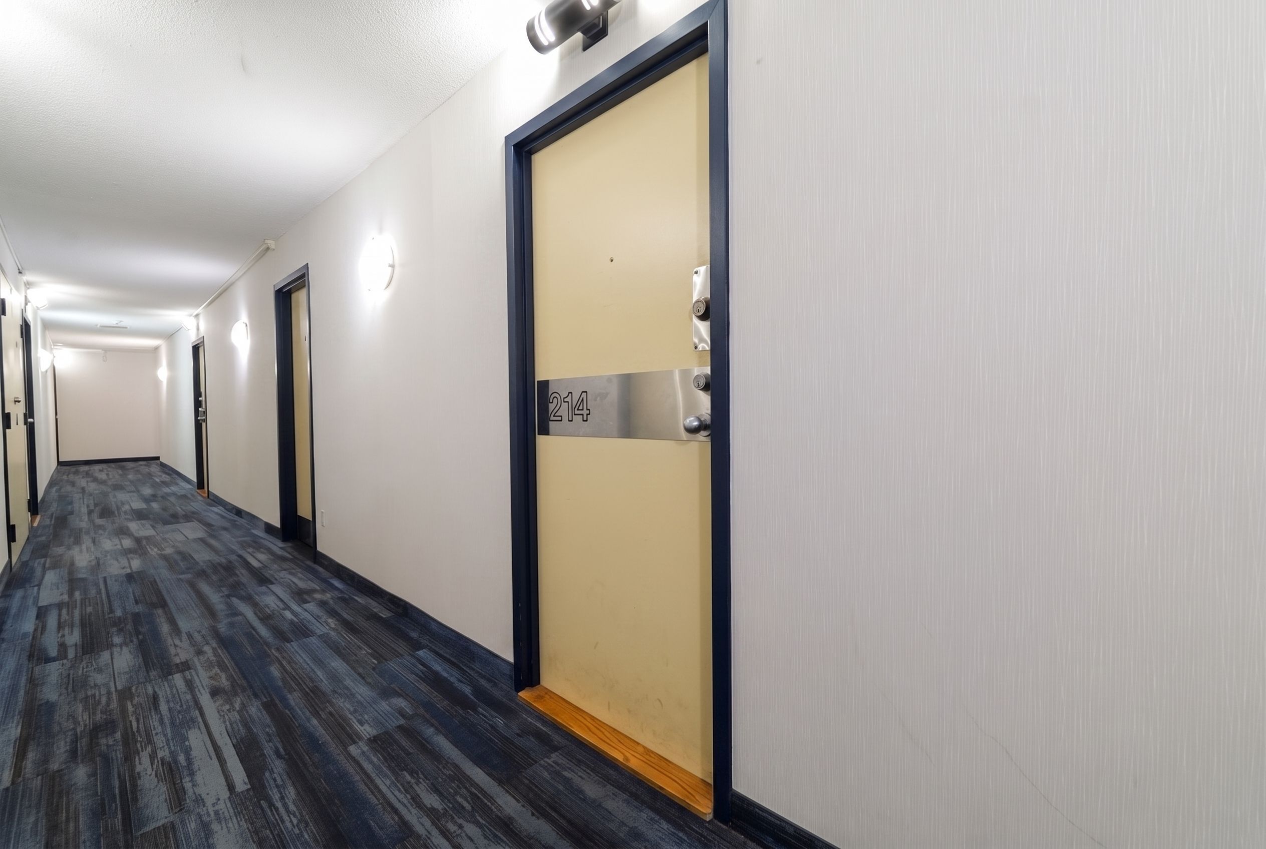 2466 Eglinton Avenue E 214, Toronto, On M1k 5j8