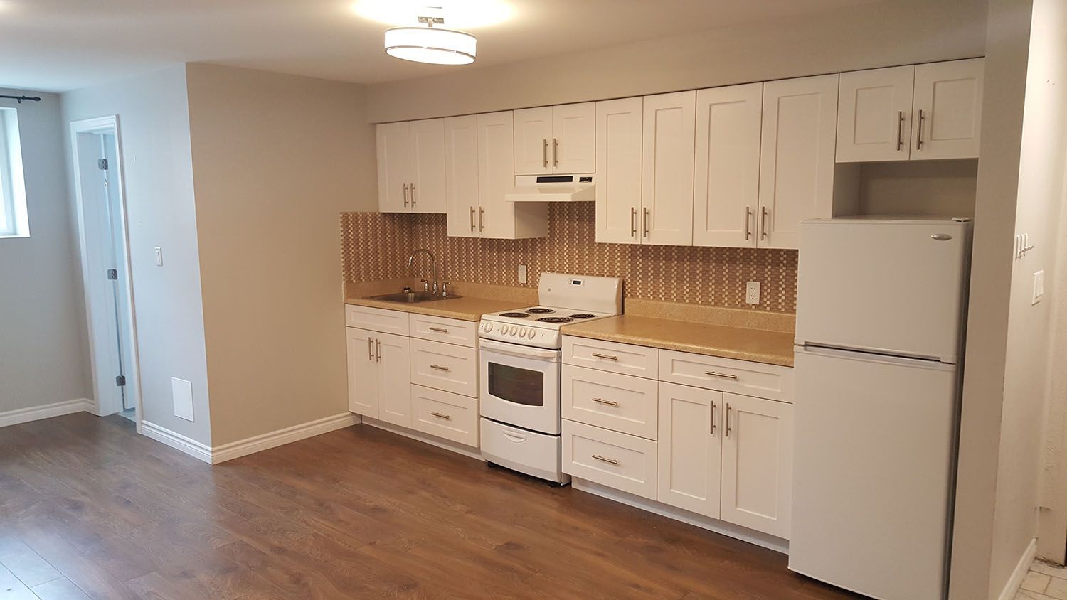 316 Saguenay Avenue, Oshawa, On L1j 2n1