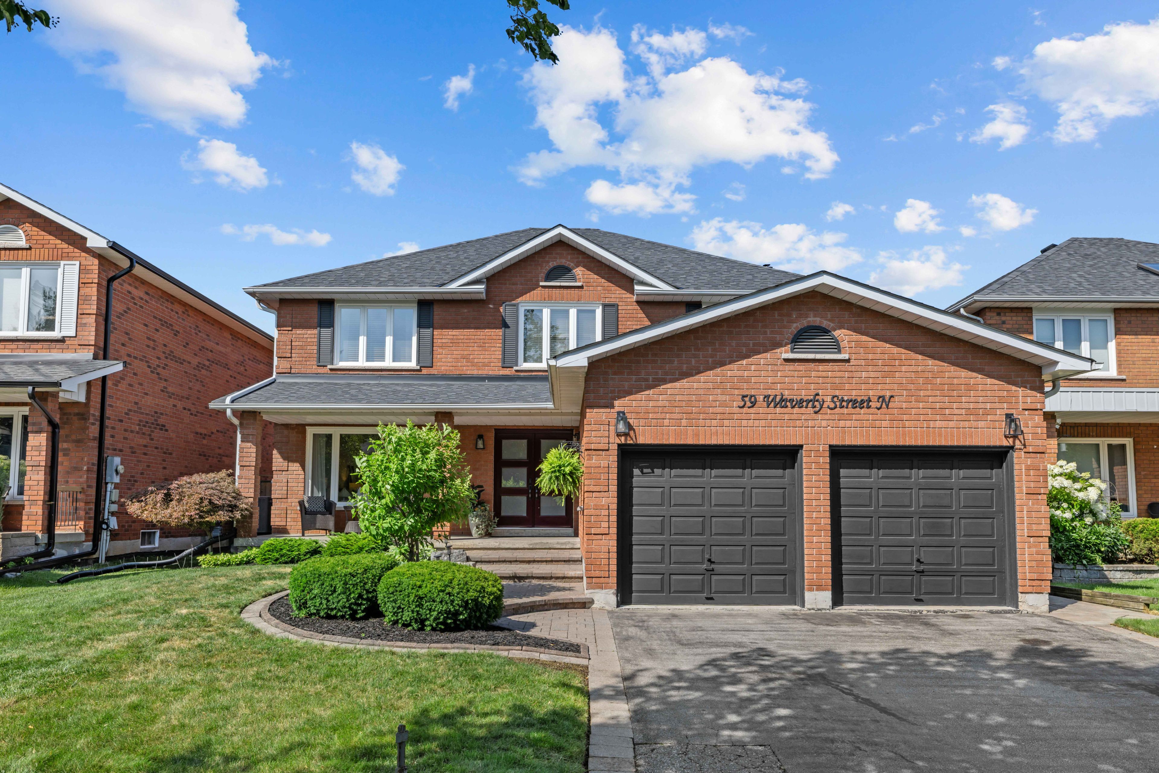 59 Waverly Street, Oshawa, On L1j 8h2