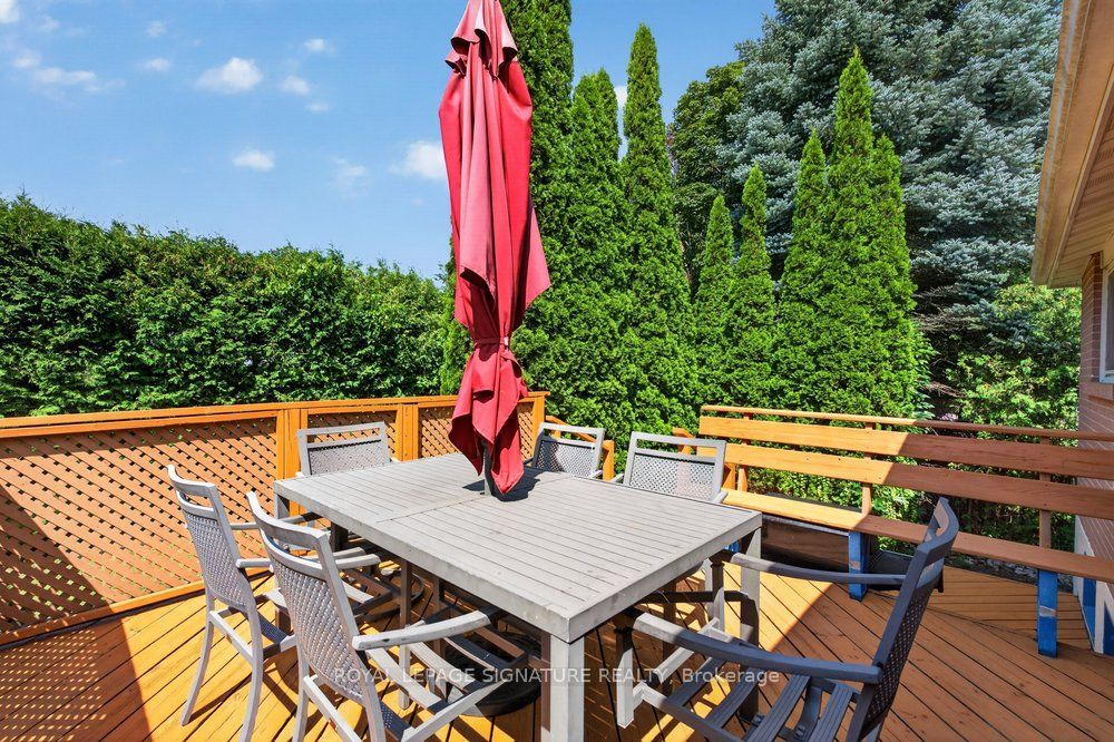 16 Earswick Drive, Toronto, On M1e 1c6
