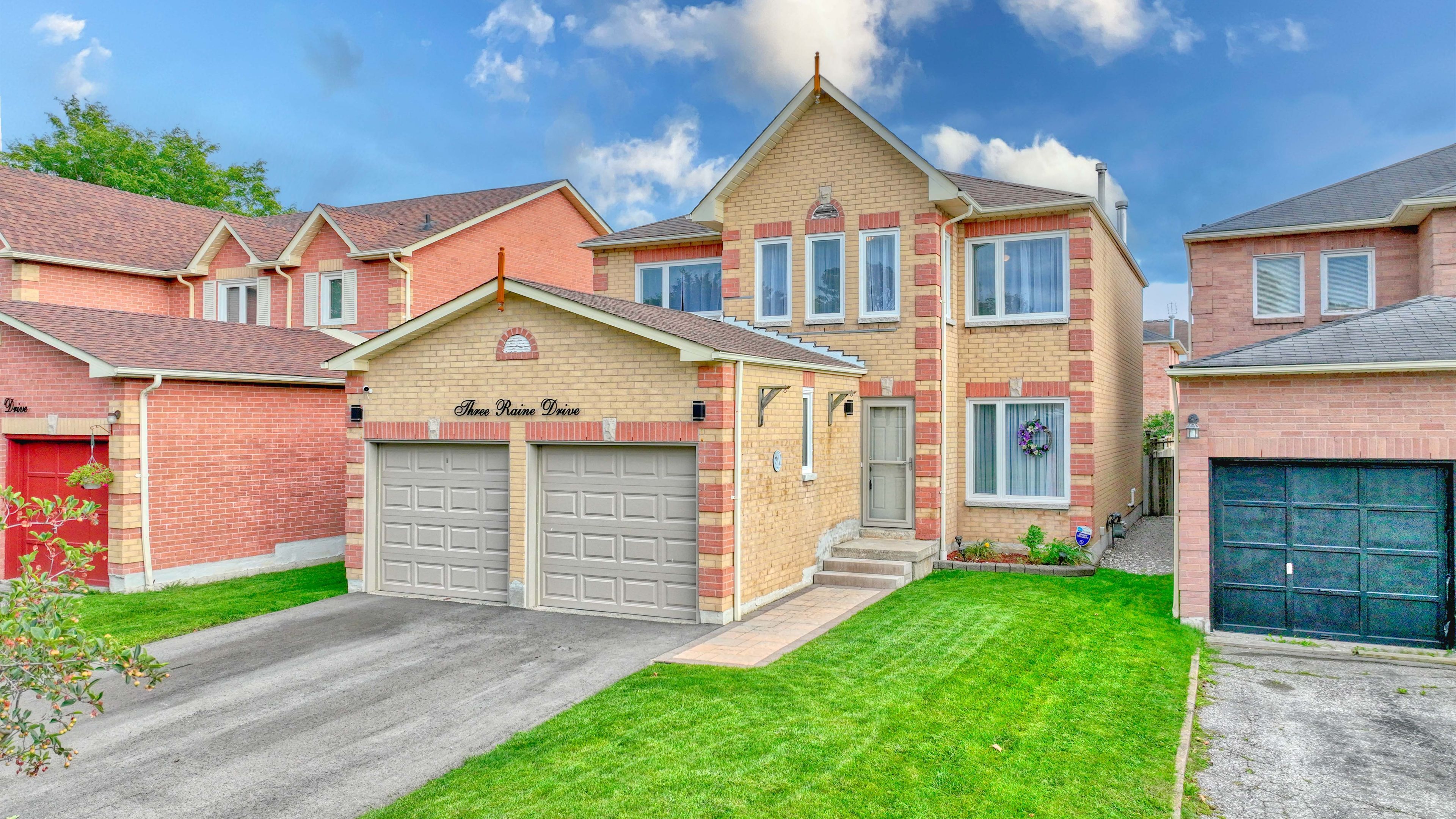 3 Raine Drive, Ajax, On L1t 3l3