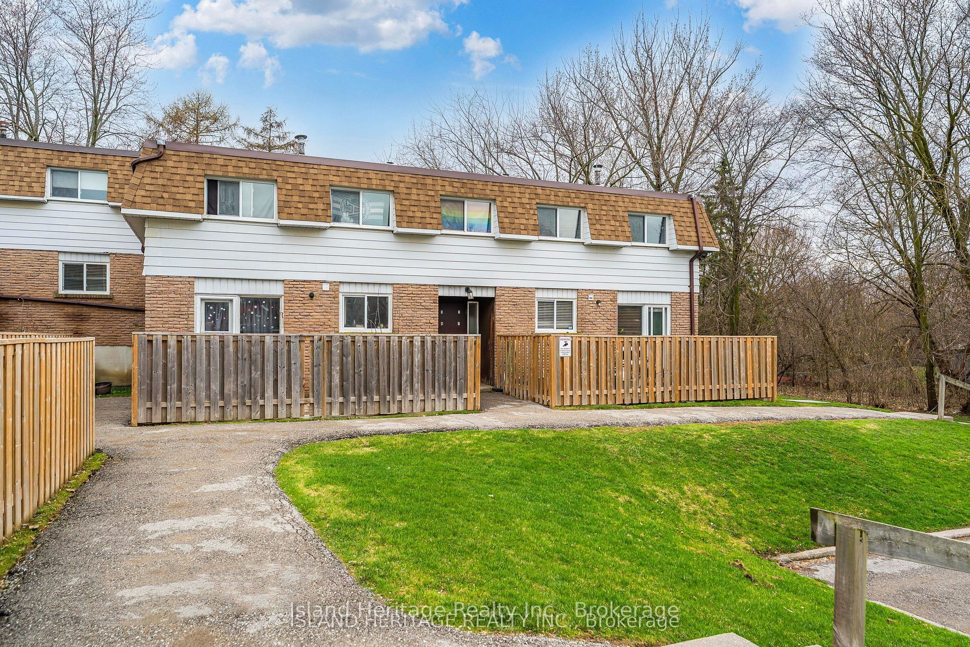 730 Cedar Street 3, Oshawa, On L1h 4m6