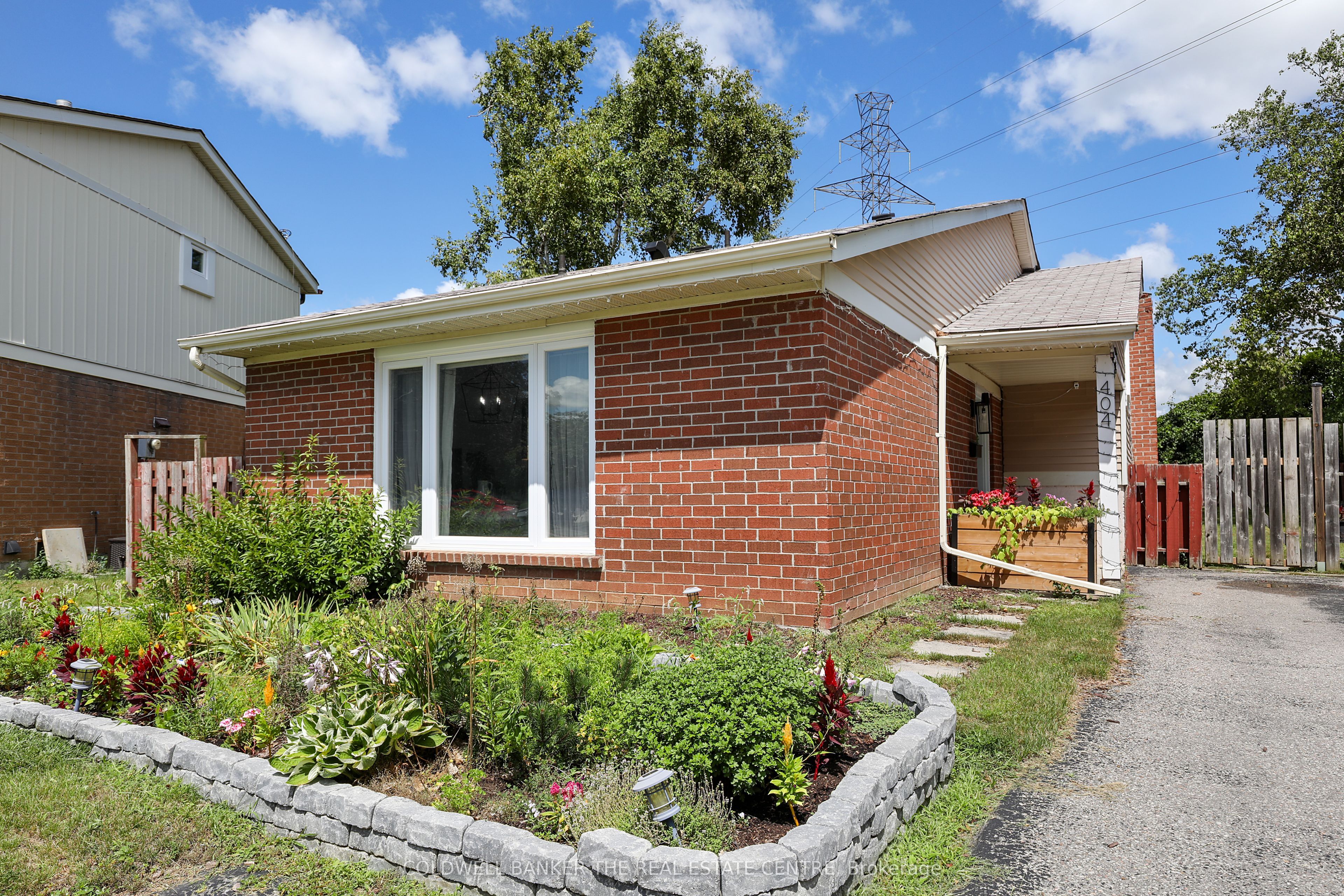 404 Burnley Court, Oshawa, On L1g 7g6