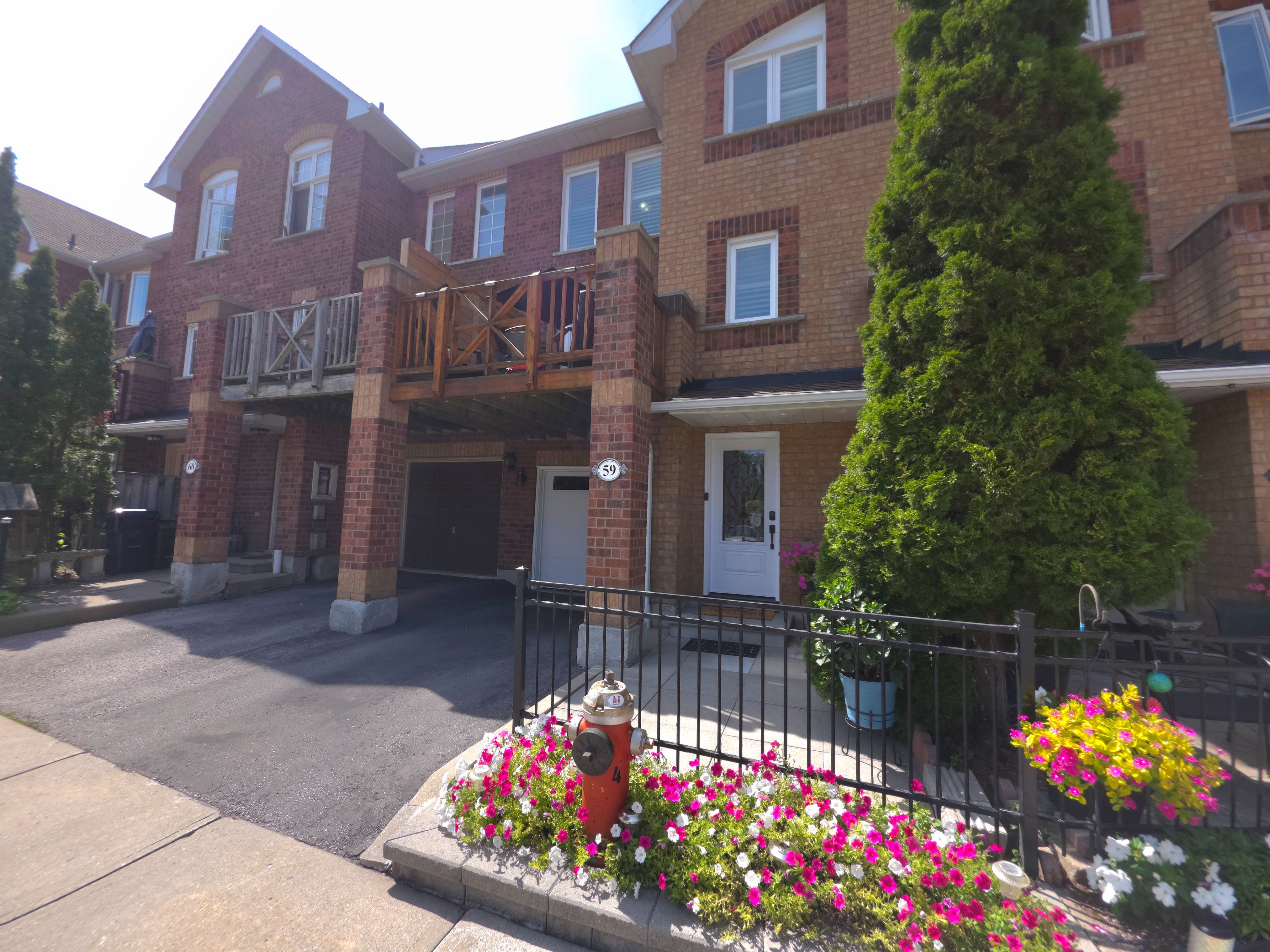 2 Hedge End Road 59, Toronto, On M1b 5z8