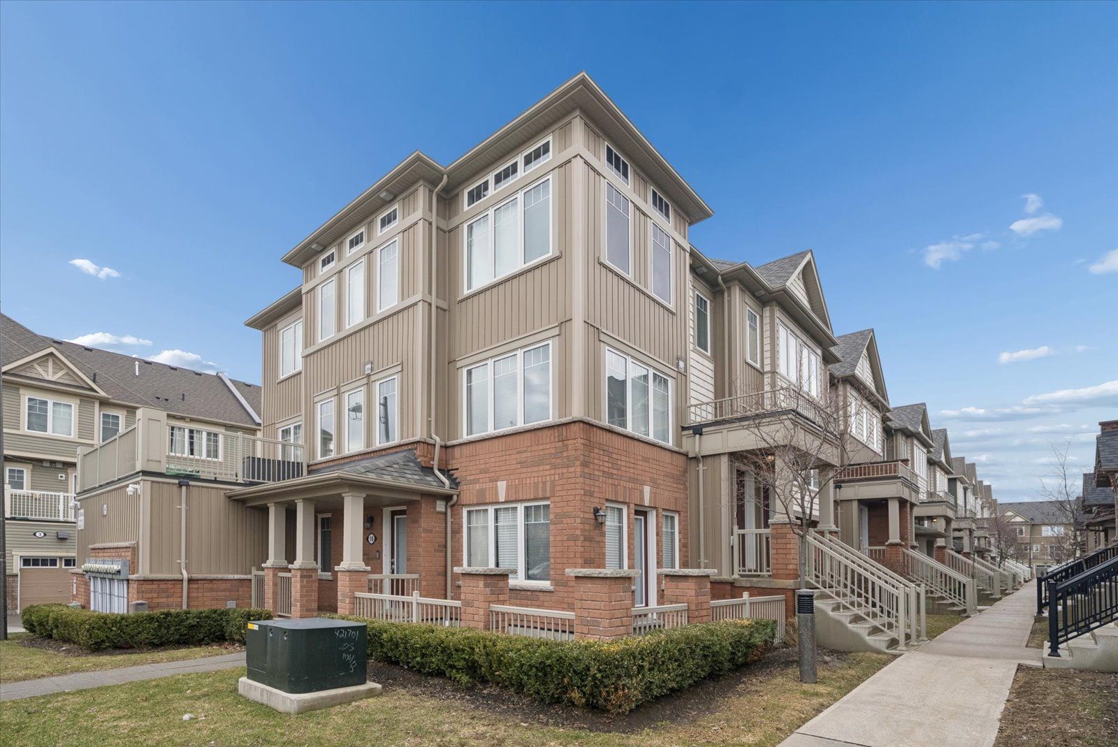 2500 Hill Rise Court 23, Oshawa, On L1l 0w2