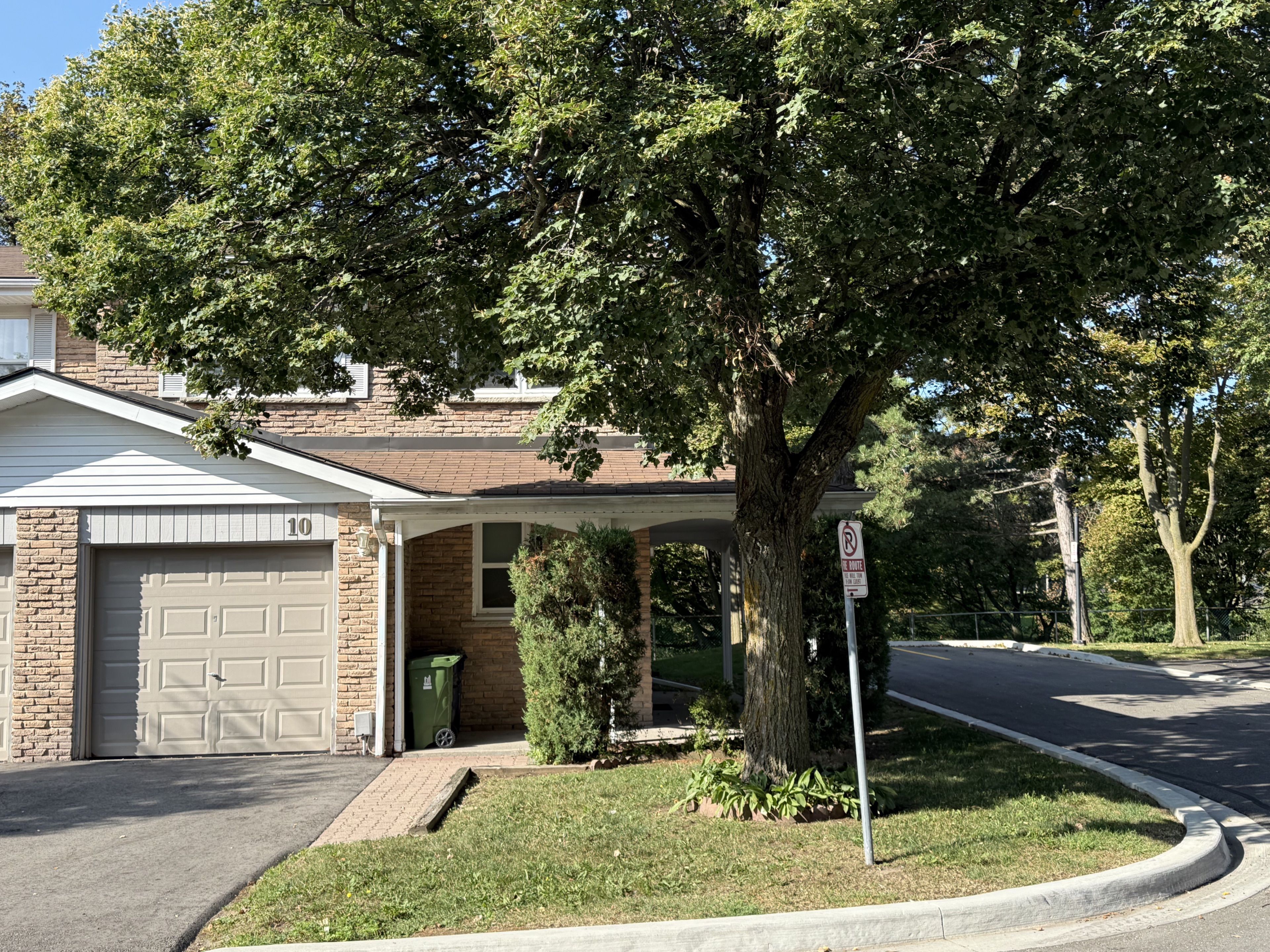 55 Brimwood Boulevard 10, Toronto, On M1v 1e4