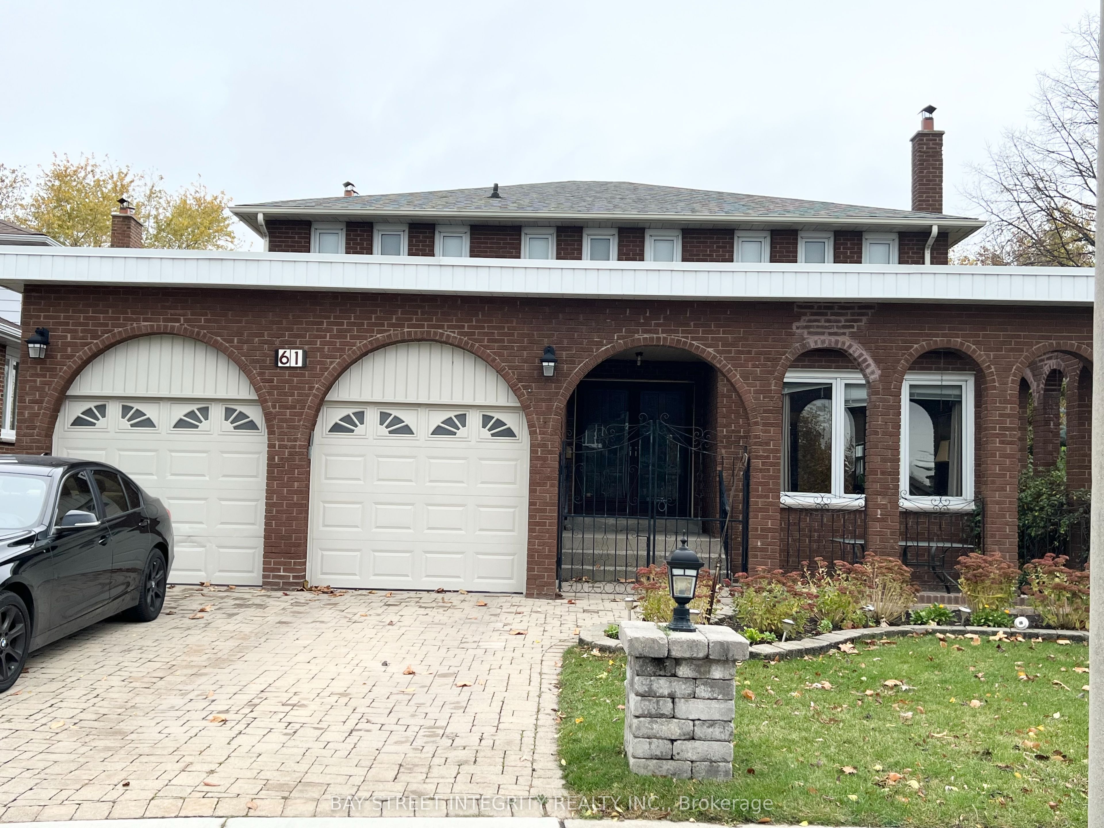 61 Morbank Drive, Toronto, On M1v 2m1