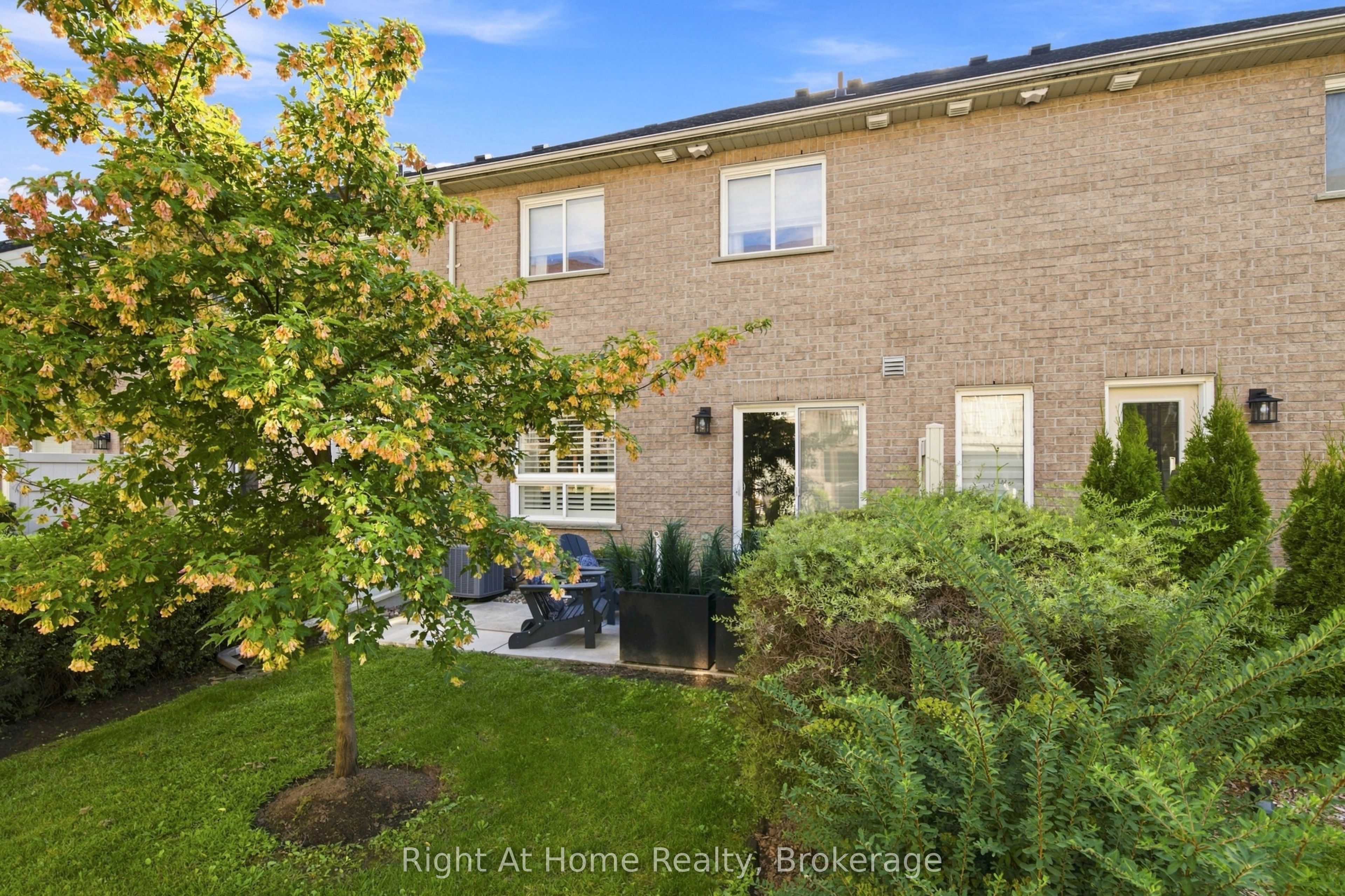 460 Woodmount Drive 46, Oshawa, On L1k 0k4