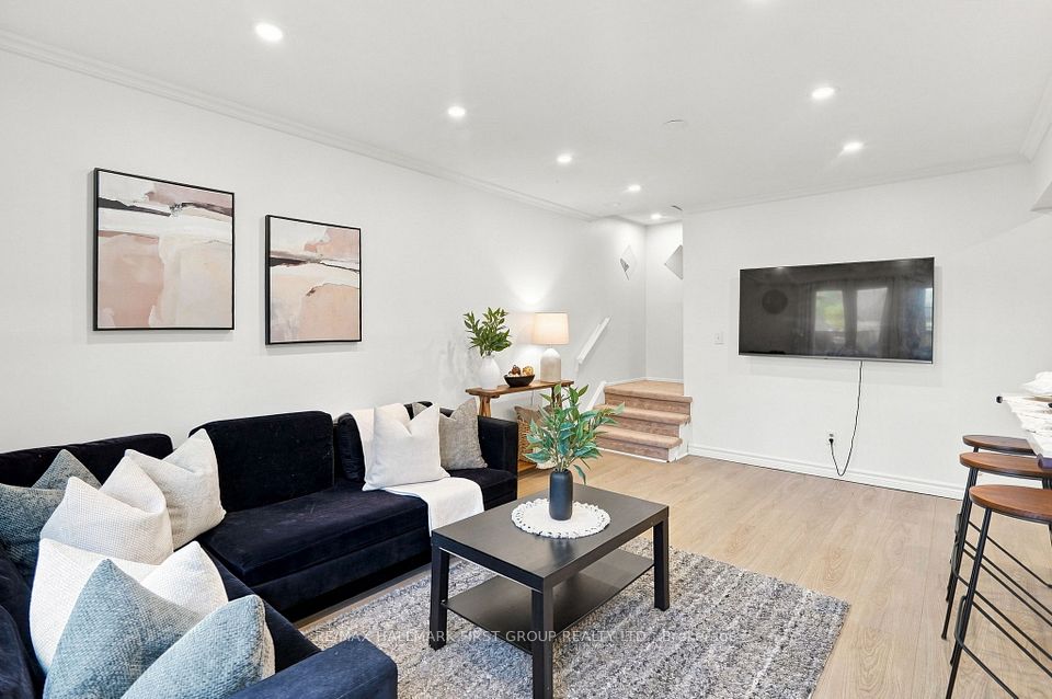 33 Taunton Road E 23, Oshawa, On L1g 3t6