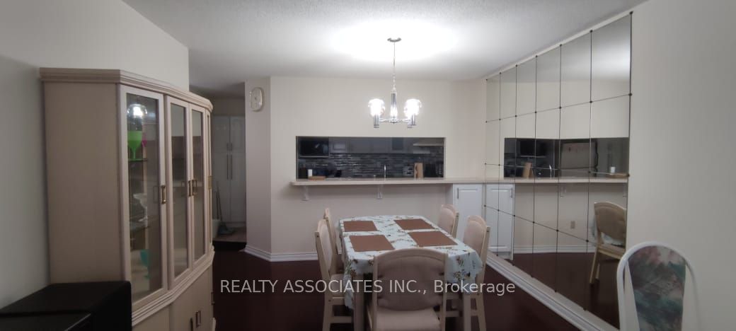 330 Alton Towers Circle 1903, Toronto, On M1v 5h3