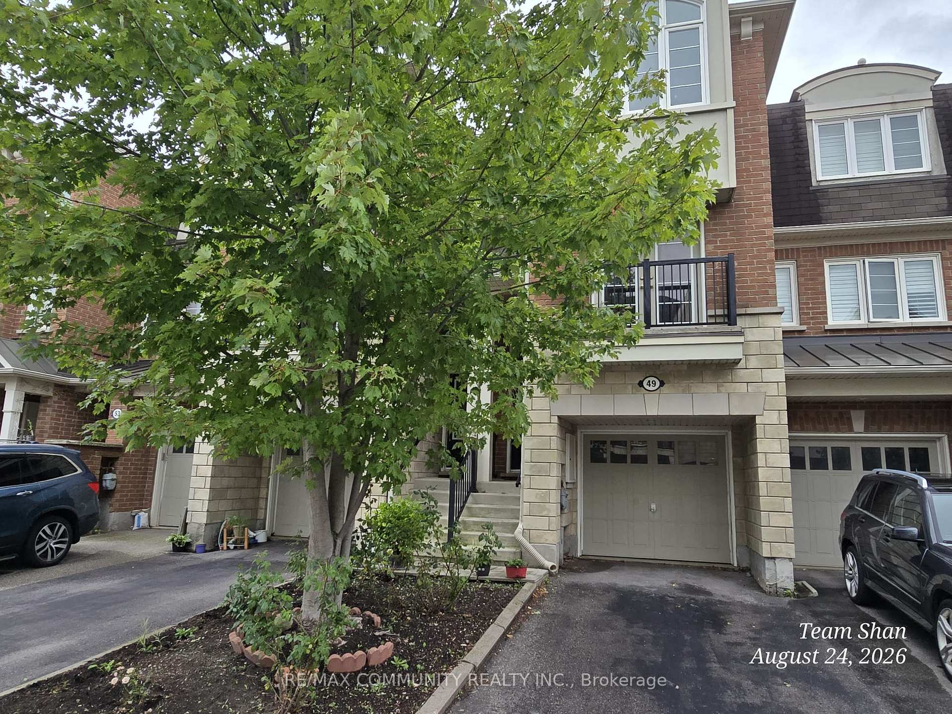 49 Ferguson Street, Toronto, On M1l 0c9