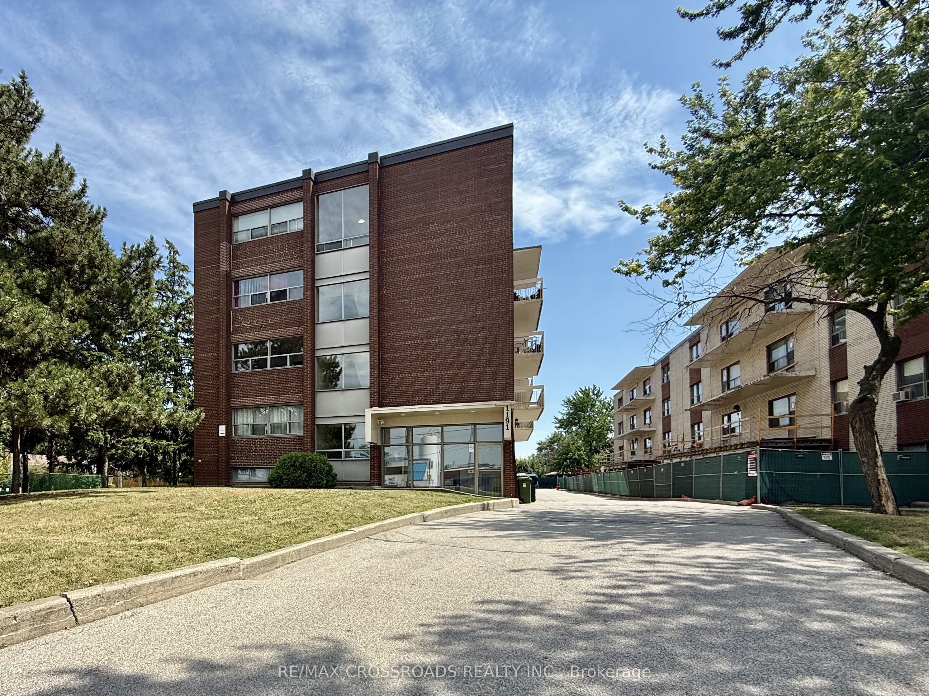 1191 Ellesmere Road B3, Toronto, On M1p 2x6
