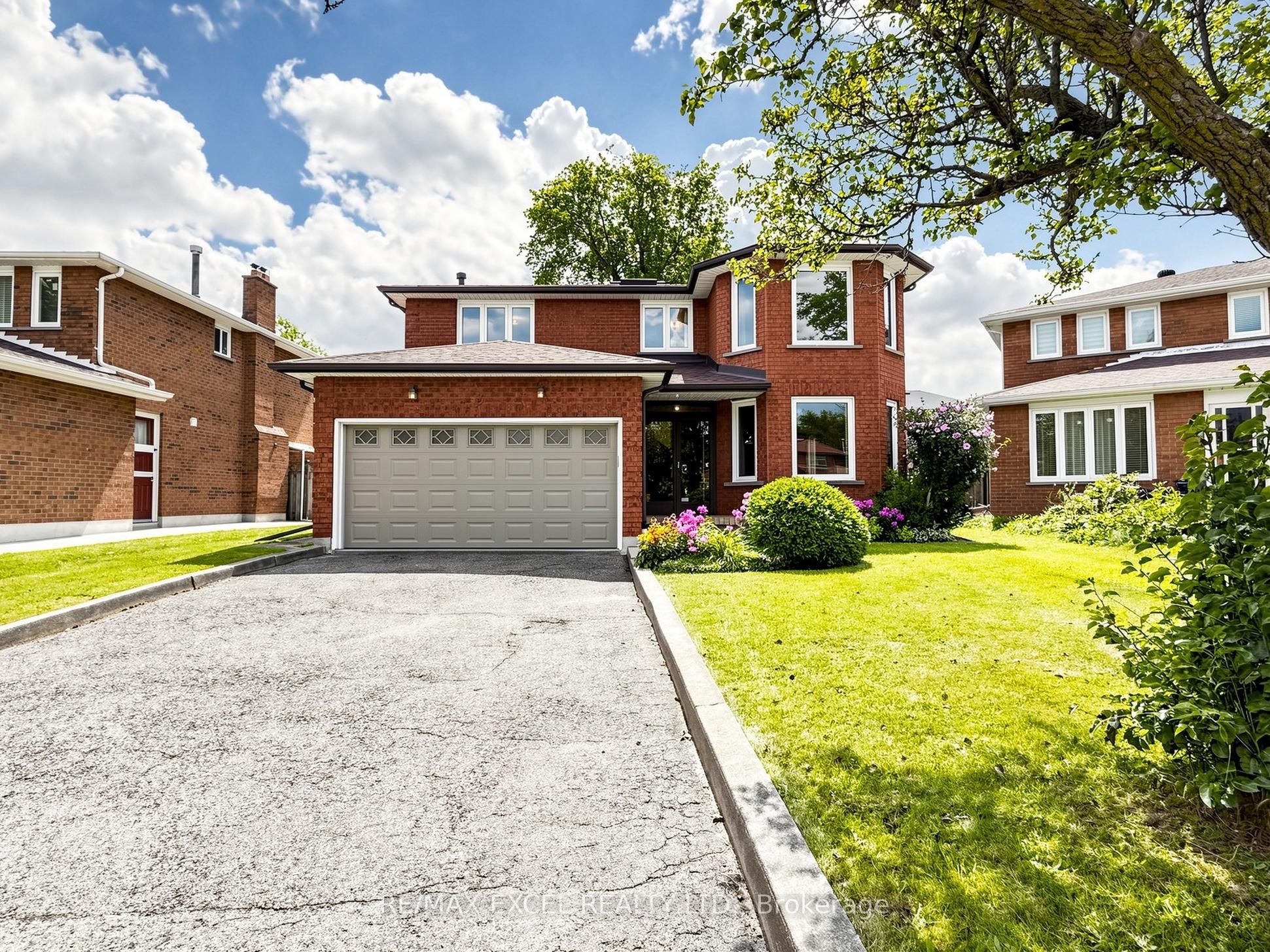 3 Lovekin Grove, Toronto, On M1t 3t5