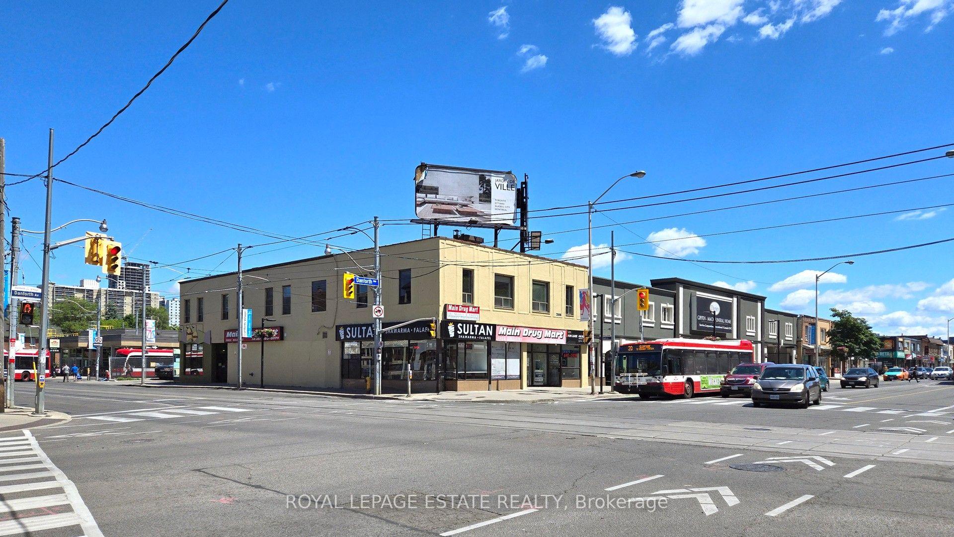 2558 Danforth Avenue, Toronto, On M4c 1l3