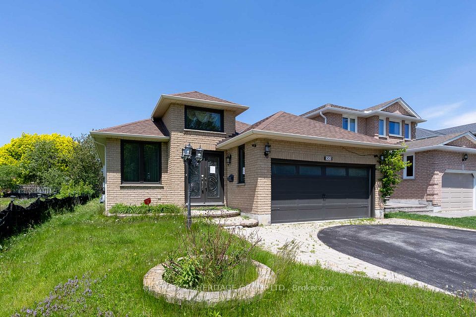 305 Sandringham Drive, Clarington, On L1e 3a7