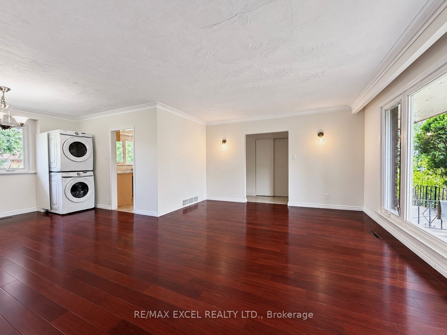 39 Commons Drive Main, Toronto, On M1t 1e3