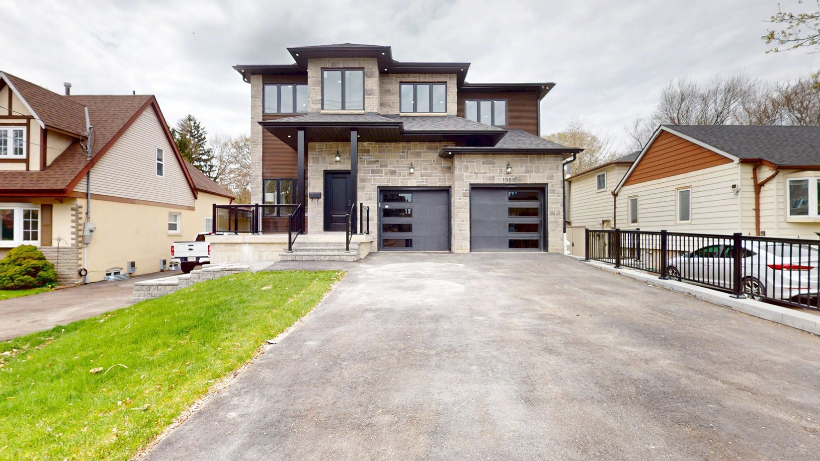 1988 Royal Road, Pickering, On L1v 1y2