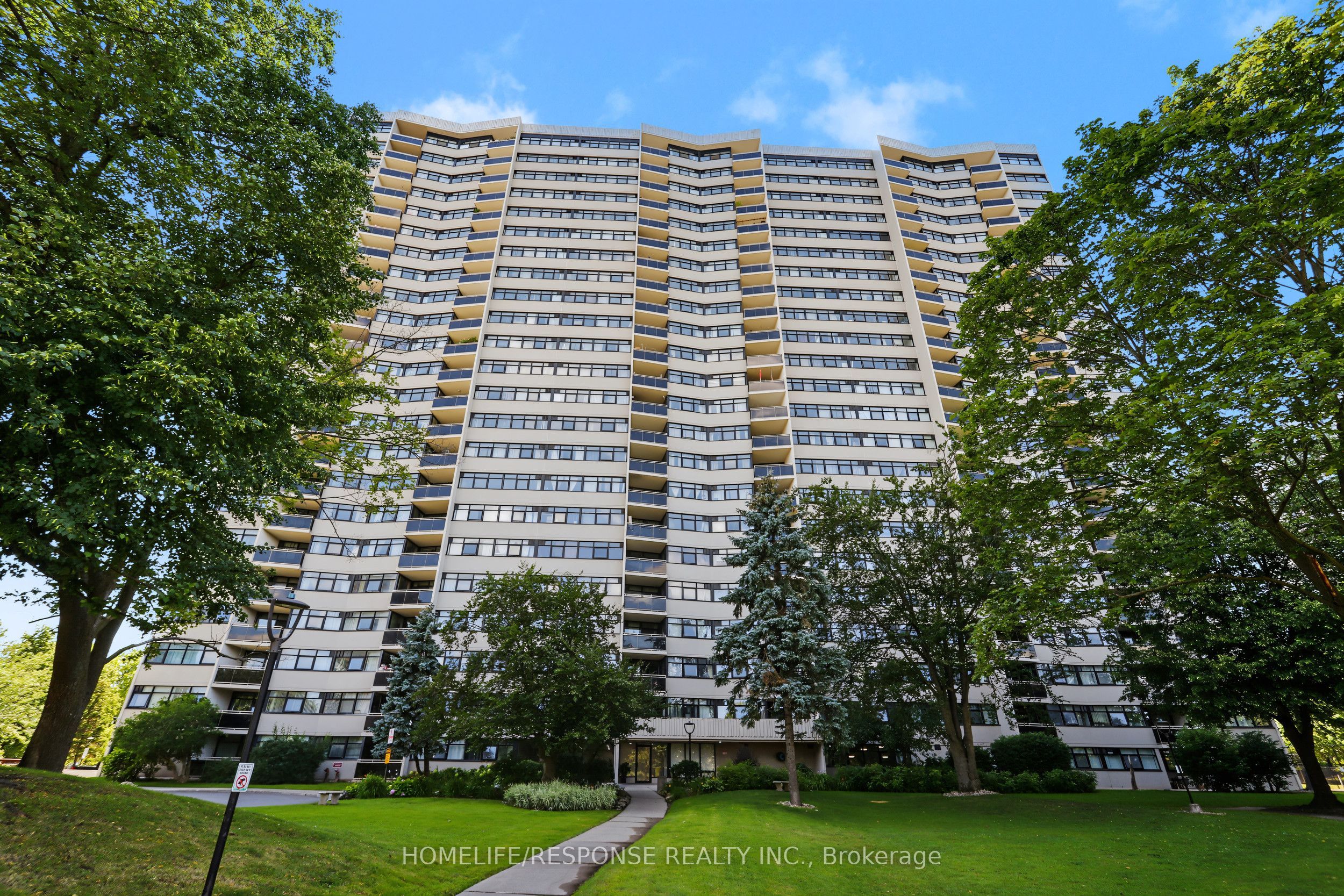 100 Echo Point 1801, Toronto, On M1w 2v2