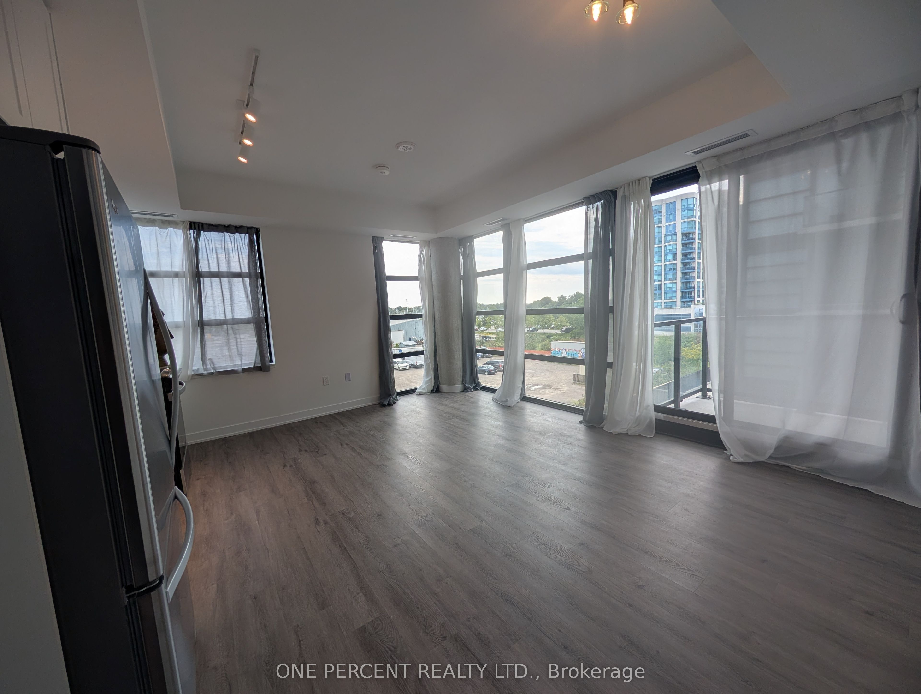 1614 Charles Street 334, Whitby, On L1n 0p4