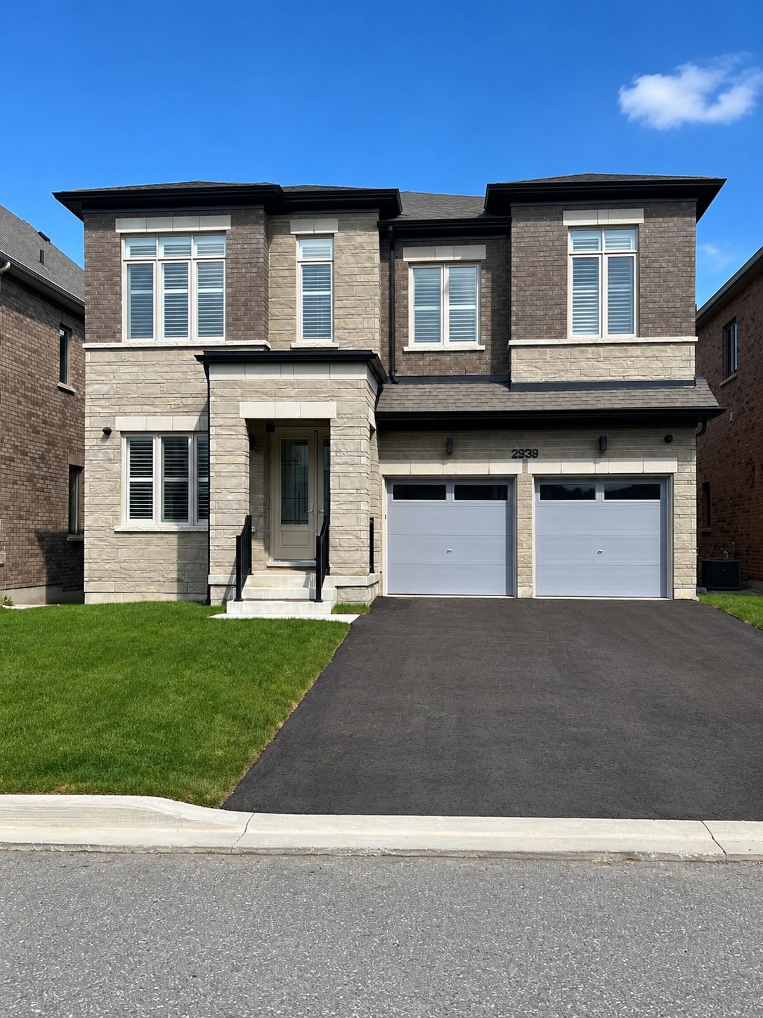 2939 Grindstone Crescent, Pickering, On L1x 0r5