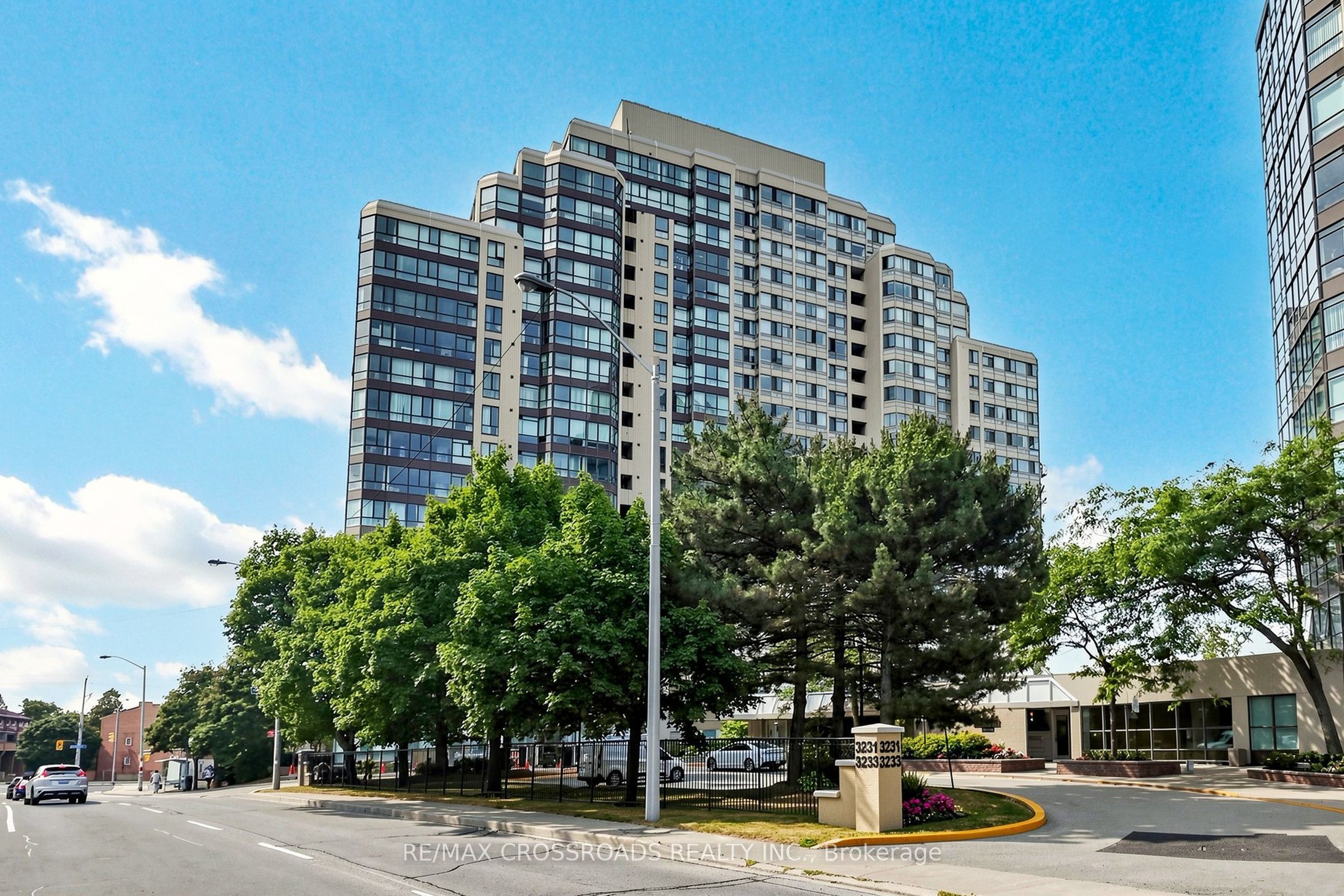 3233 Eglinton Avenue E 511, Toronto, On M1j 3n6