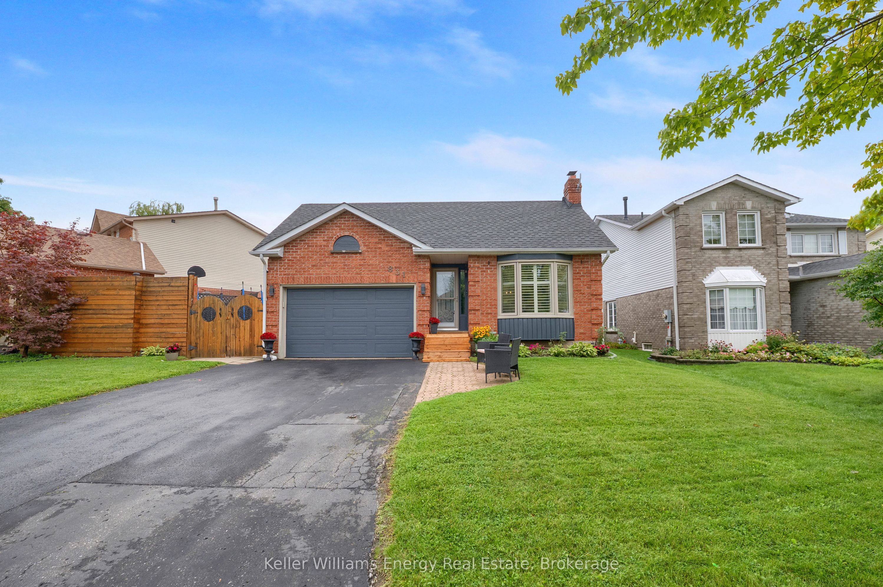 831 Lavis Street, Oshawa, On L1k 1w8