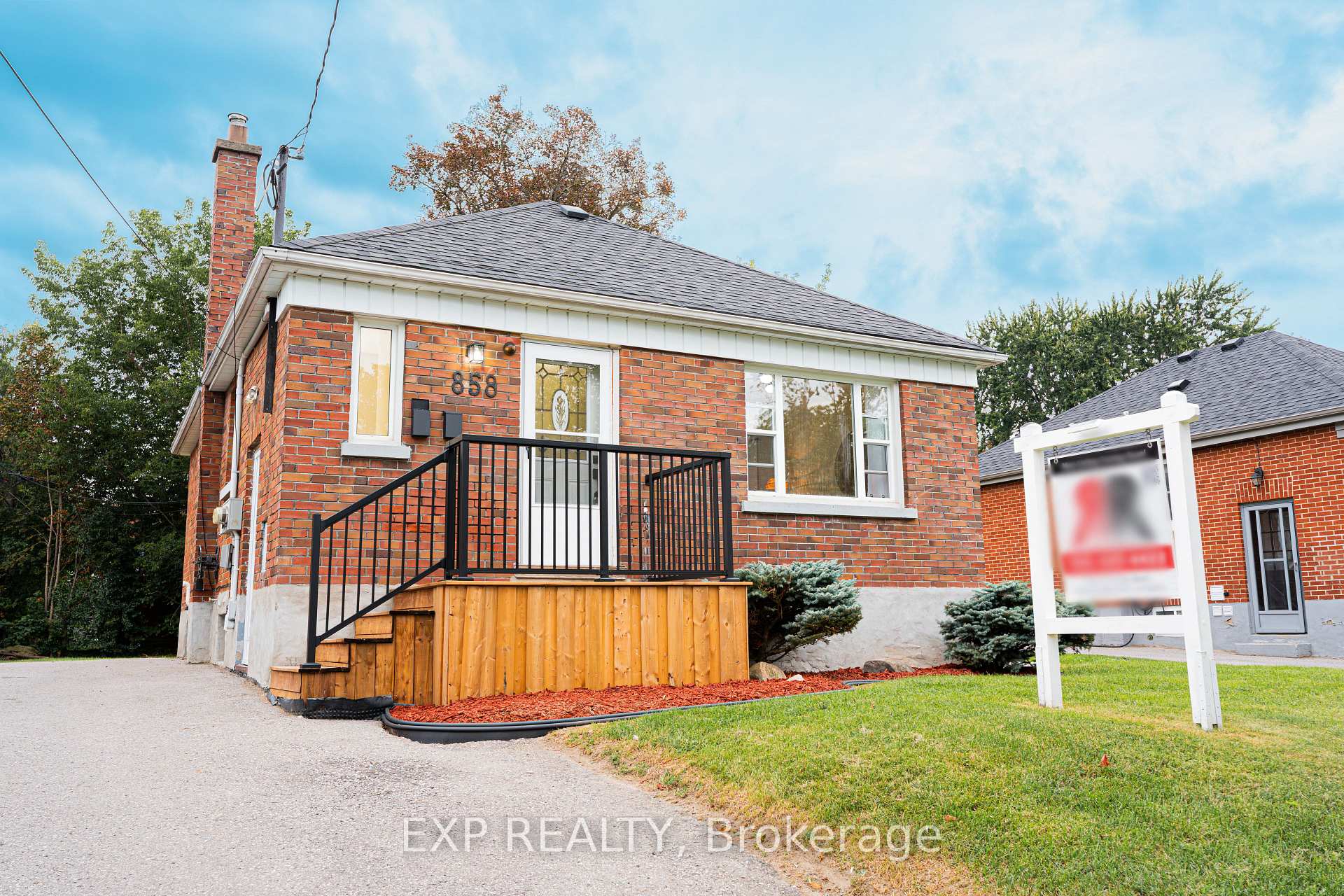 858 Grierson Street, Oshawa, On L1g 5j9