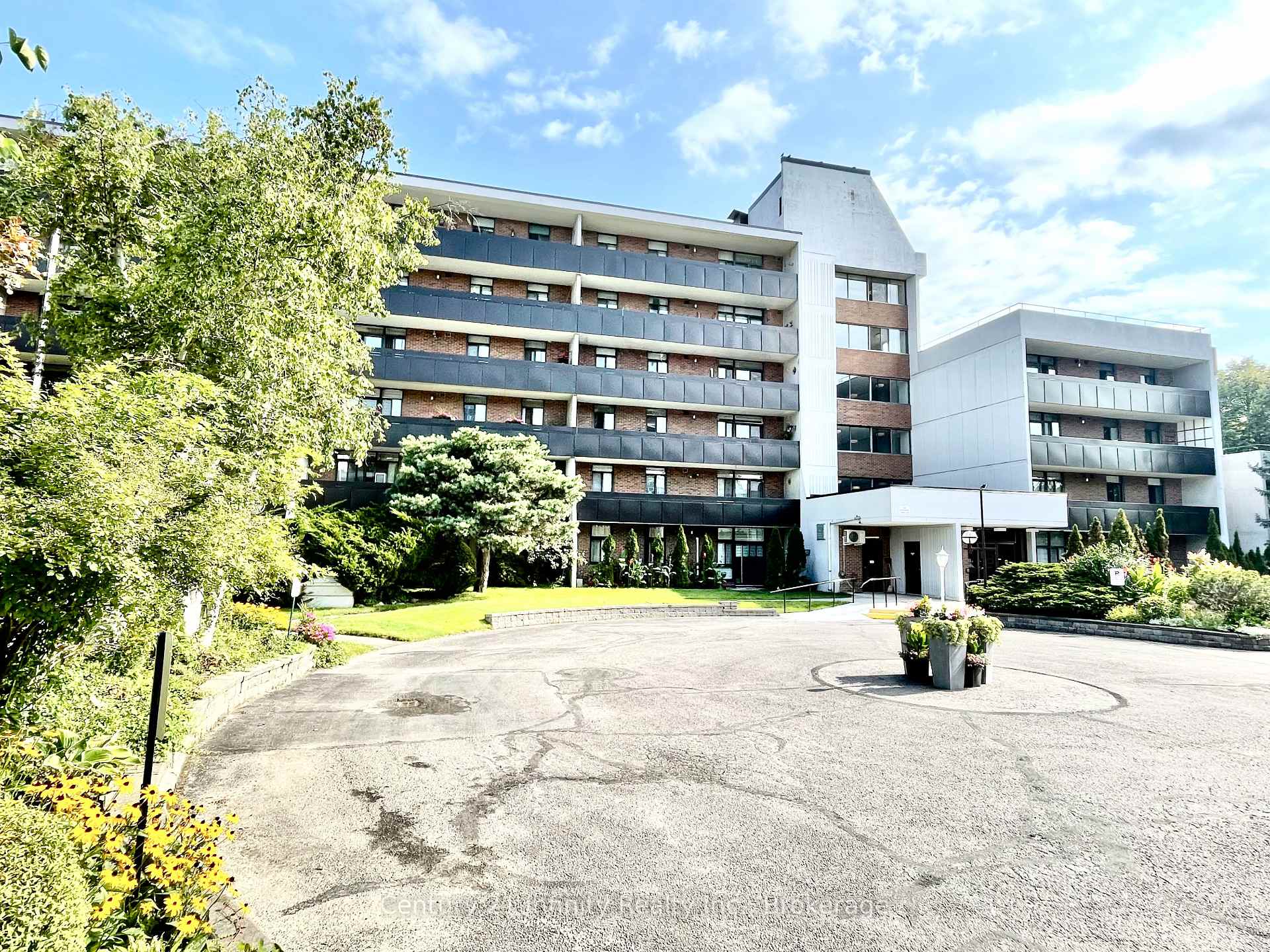 50 Old Kingston Road 5-606, Toronto, On M1e 4y1