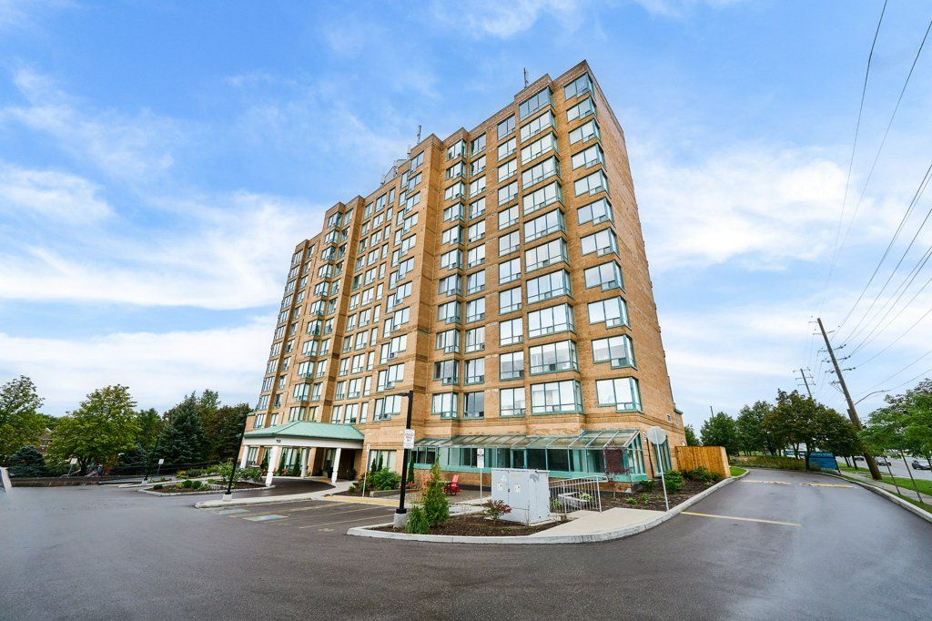 711 Rossland Road E 806, Whitby, On L1n 8z1