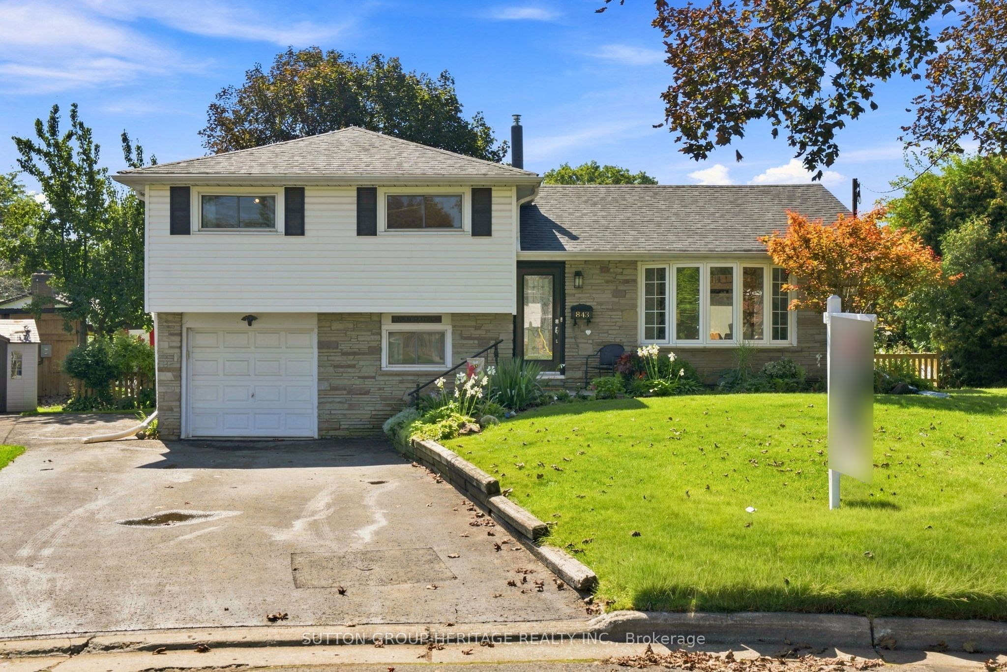 843 Carnation Court, Oshawa, On L1h 2h6