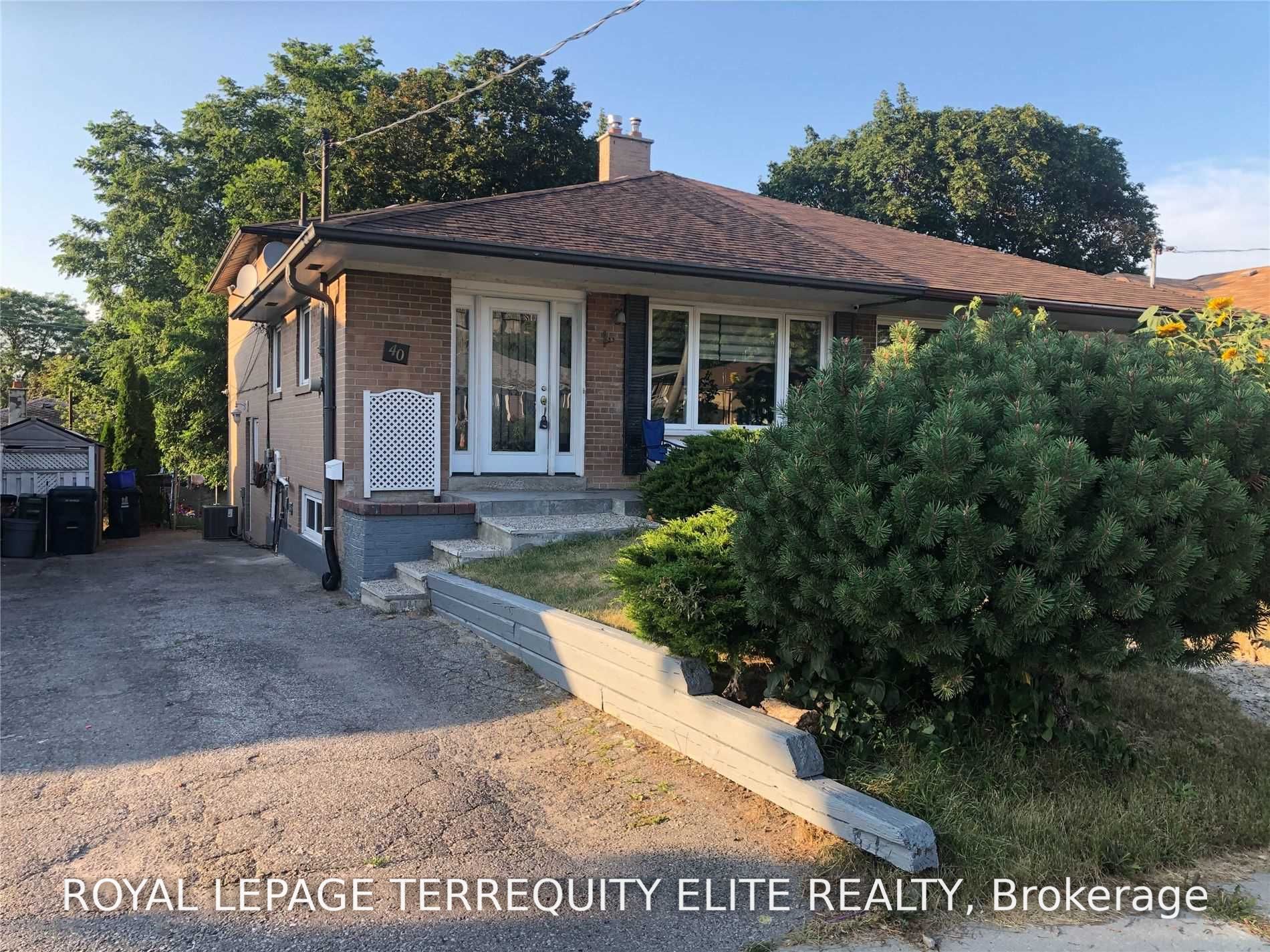 40 Pender Crescent Lwr, Toronto, On M1t 2m7