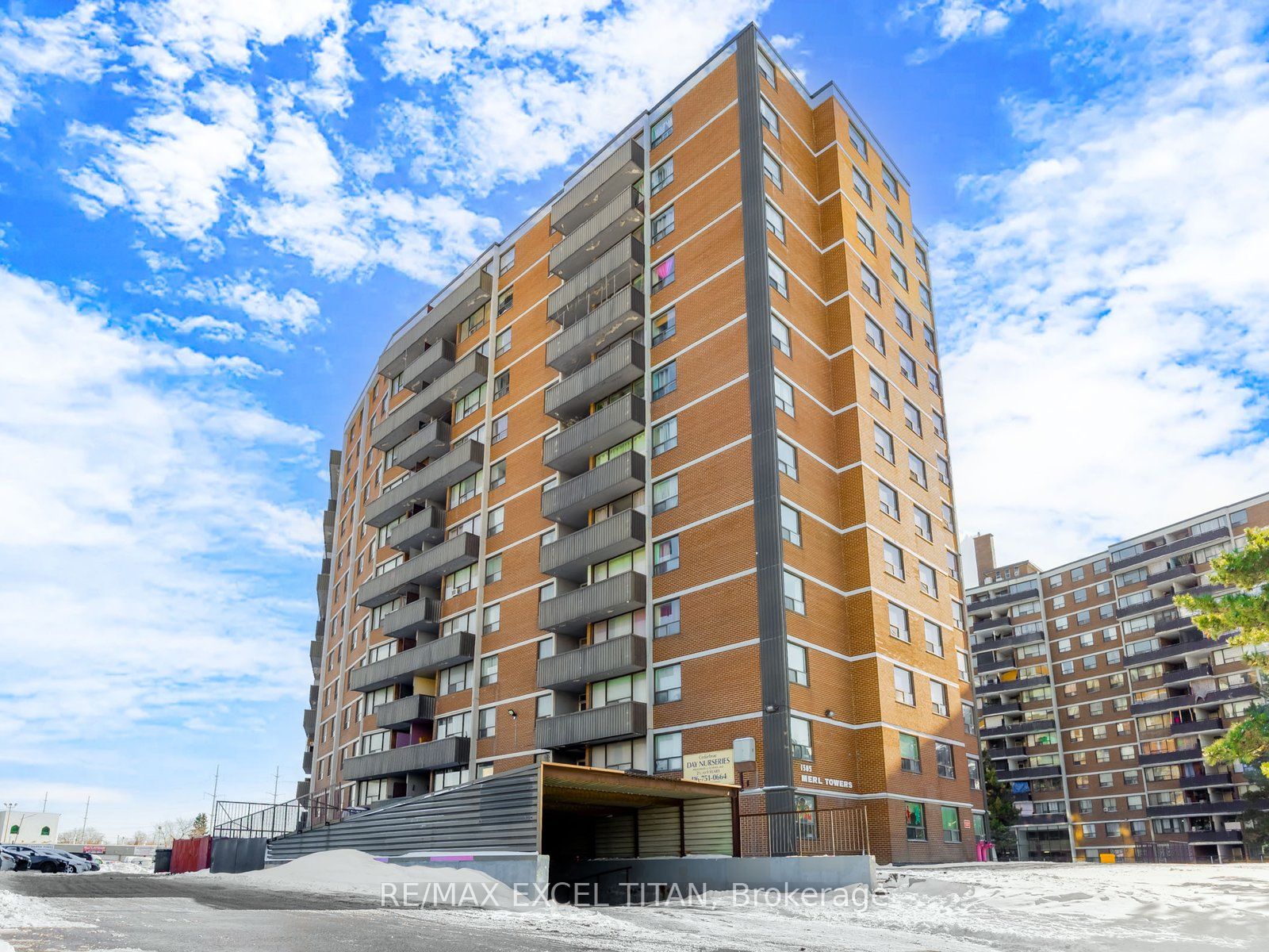 1385 Midland Avenue 301, Toronto, On M1p 3b8
